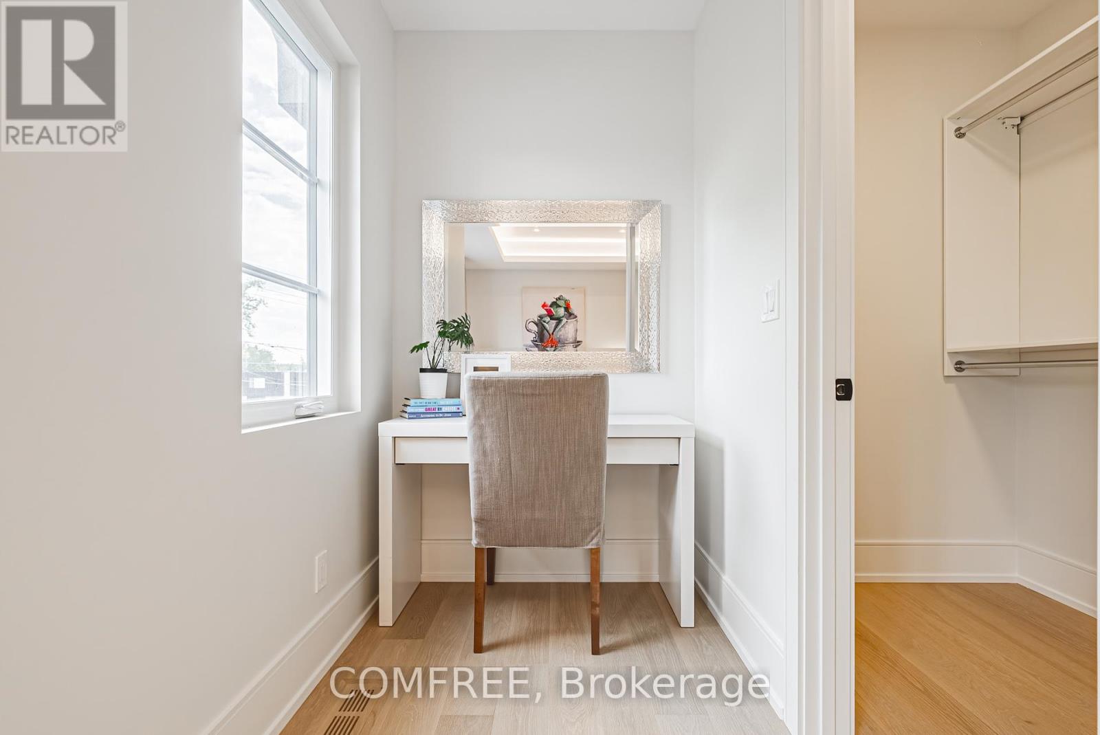 202 Queen Street W, Mississauga (Port Credit), Ontario  L5H 1L6 - Photo 34 - W12311573