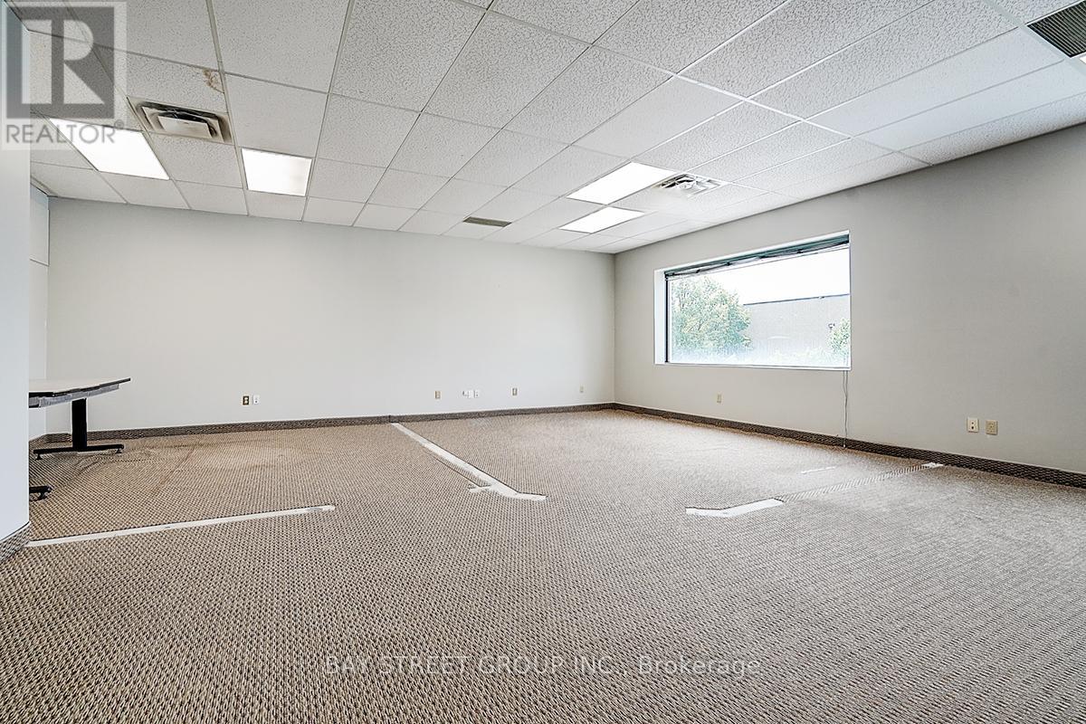 940 Sheldon Court, Burlington, Ontario  L7L 5K6 - Photo 17 - W12311471
