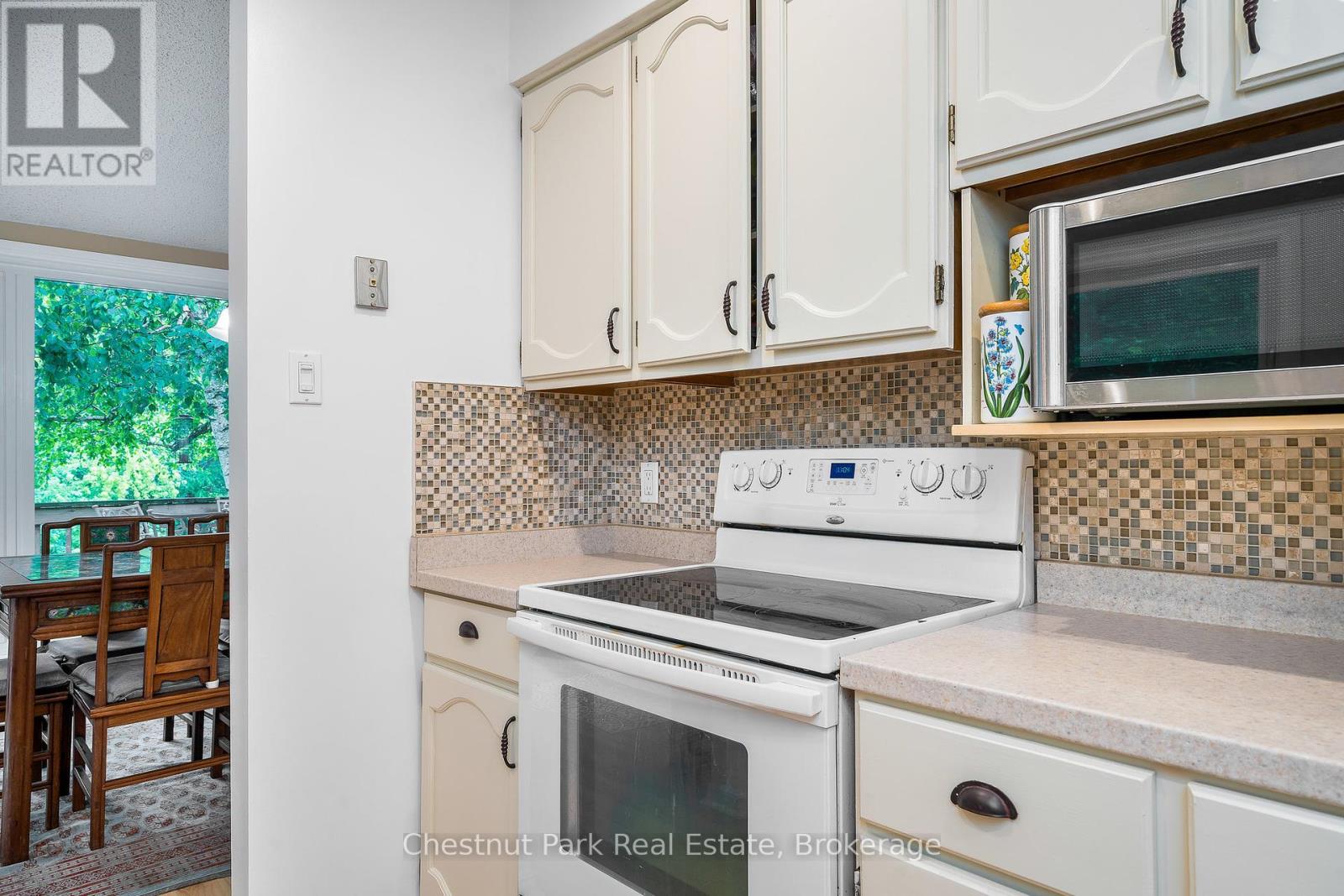 164 Slabtown Road, Blue Mountains, Ontario  N0H 1J0 - Photo 12 - X12311543