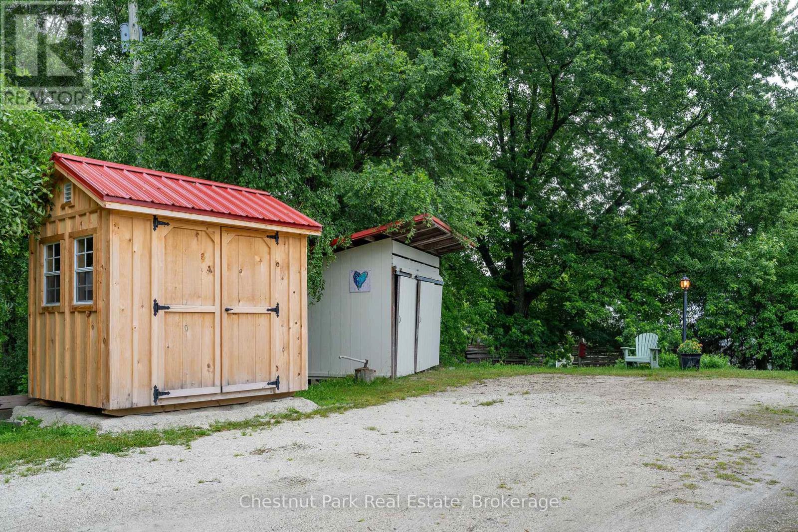 164 Slabtown Road, Blue Mountains, Ontario  N0H 1J0 - Photo 4 - X12311543