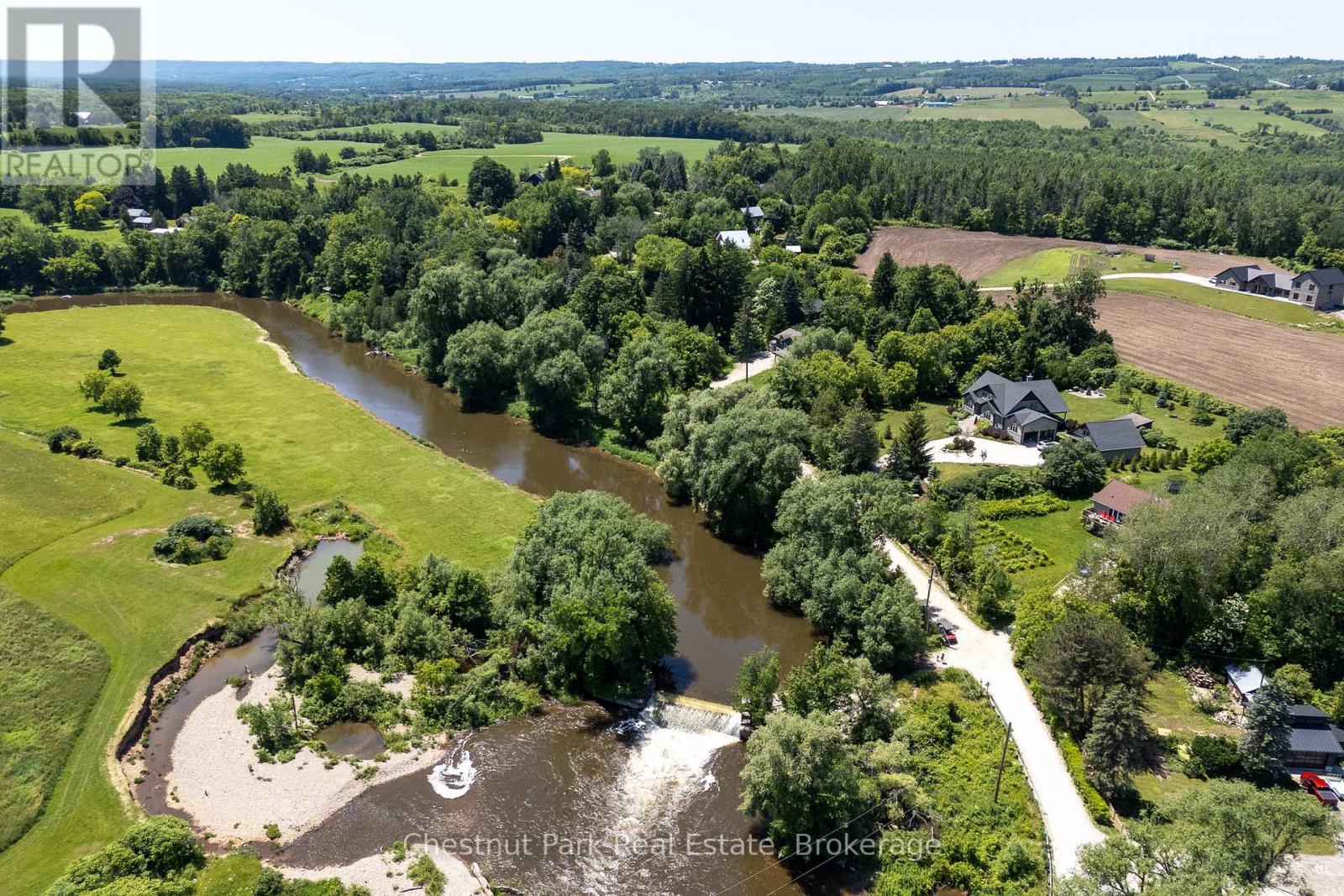 164 Slabtown Road, Blue Mountains, Ontario  N0H 1J0 - Photo 47 - X12311543