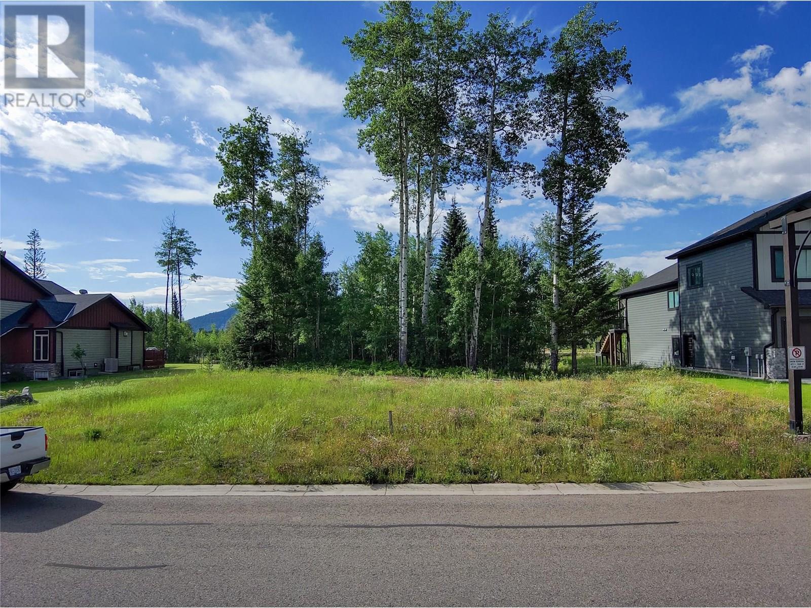 2273 Black Hawk Drive, Sparwood, British Columbia  V0B 2G2 - Photo 3 - 10357499
