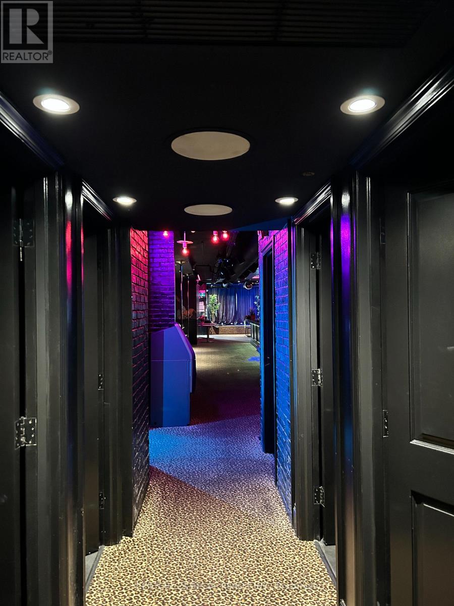 563 Queen Street W, Toronto (University), Ontario  M5V 2B6 - Photo 6 - C12310879