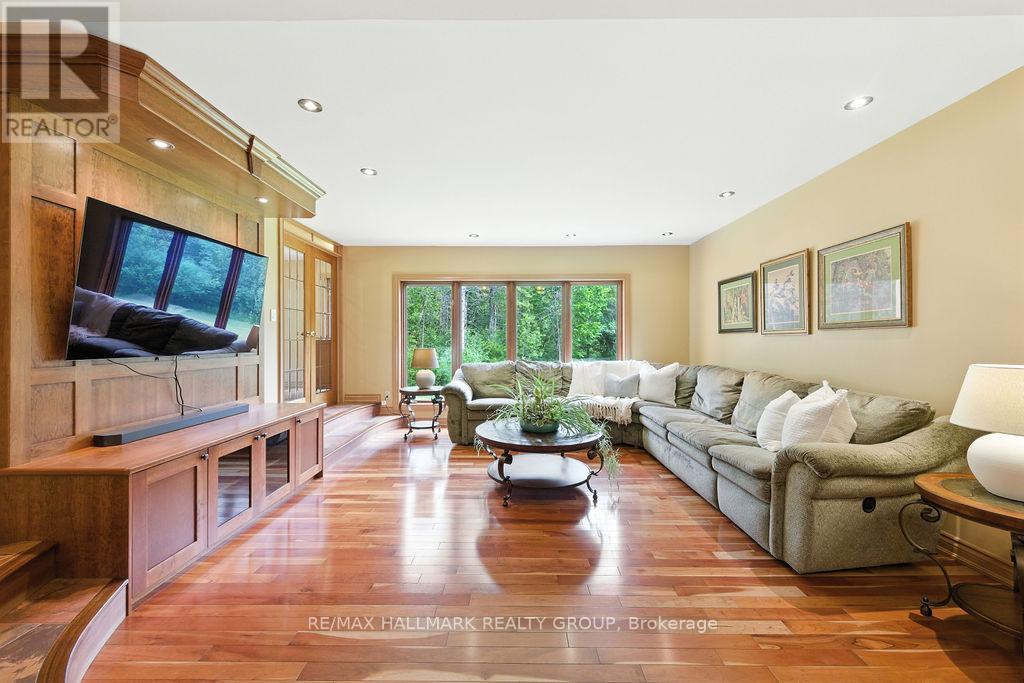 Property at 206 DEERWOOD DRIVE image 4