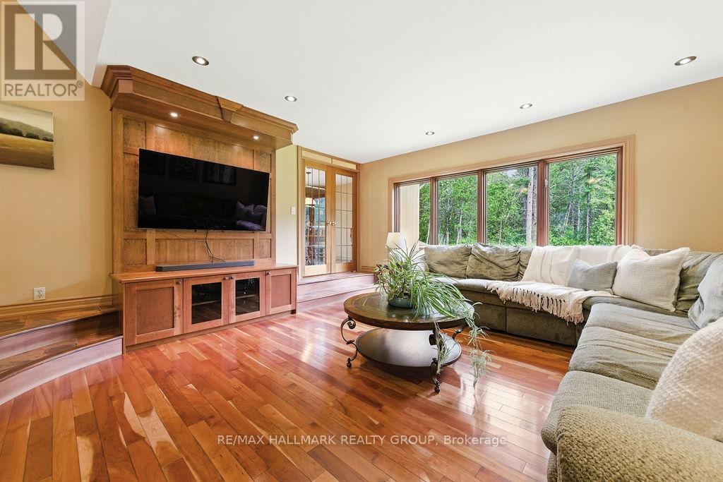 Property at 206 DEERWOOD DRIVE image 5