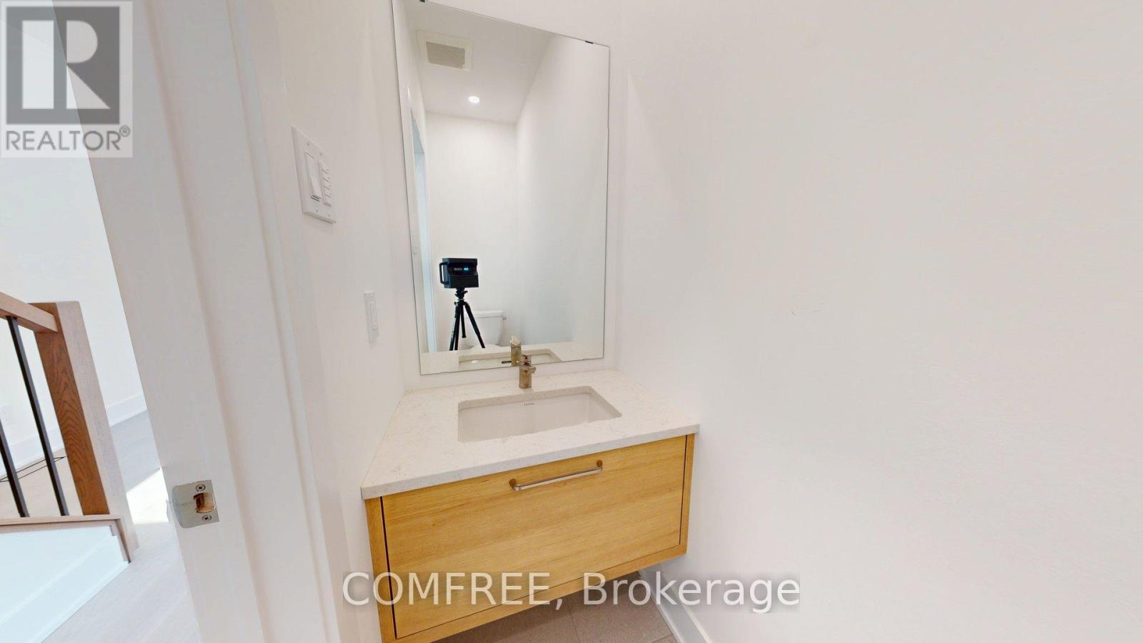 6584 Windsong Avenue, Ottawa, Ontario  K1C 6M9 - Photo 24 - X12297548