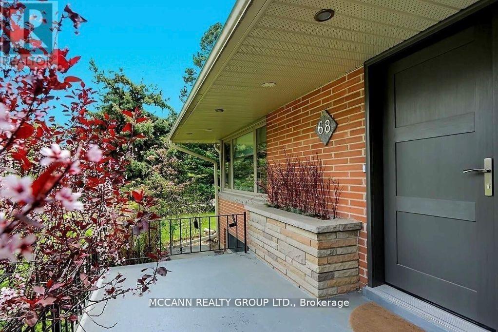 68 Whittaker Crescent, Toronto, Ontario  M2K 1K8 - Photo 2 - C12311580