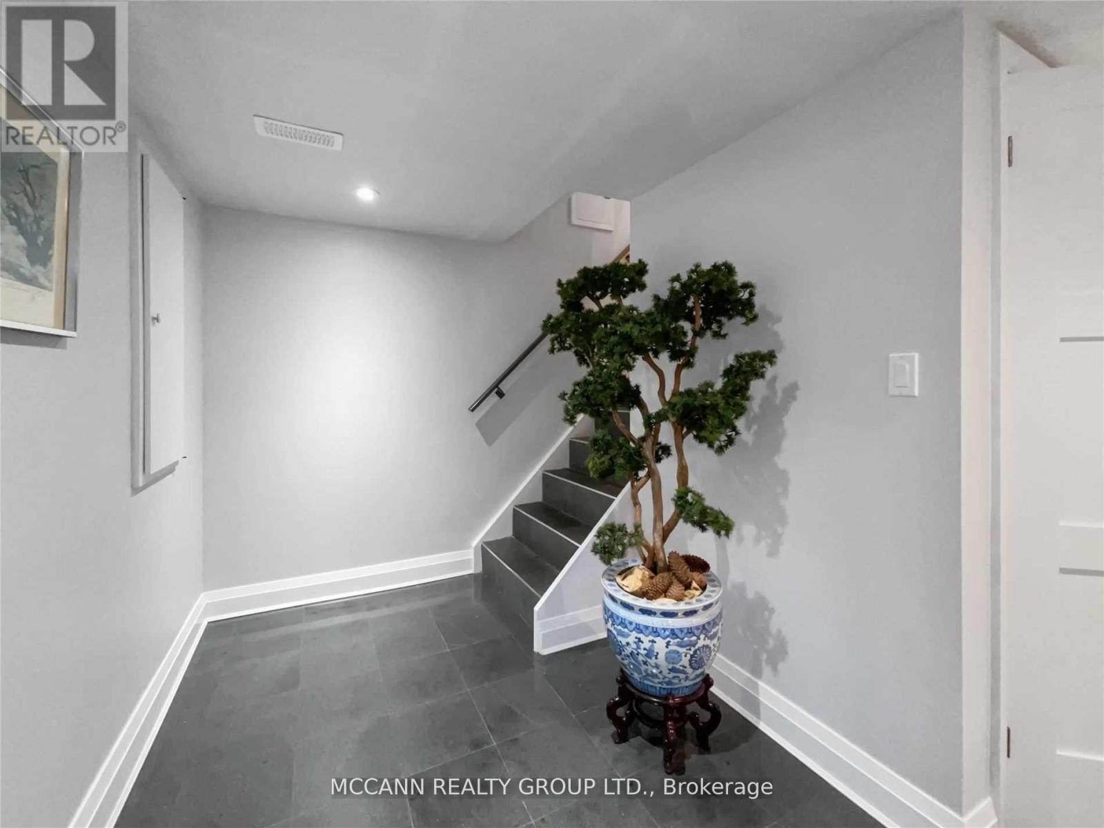 68 Whittaker Crescent, Toronto, Ontario  M2K 1K8 - Photo 22 - C12311580