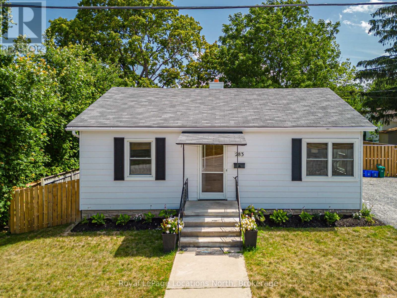 283 Denmark Street, Meaford, Ontario  N4L 1C2 - Photo 2 - X12310172