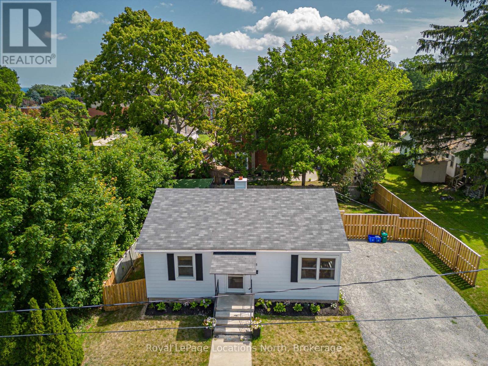 283 Denmark Street, Meaford, Ontario  N4L 1C2 - Photo 3 - X12310172