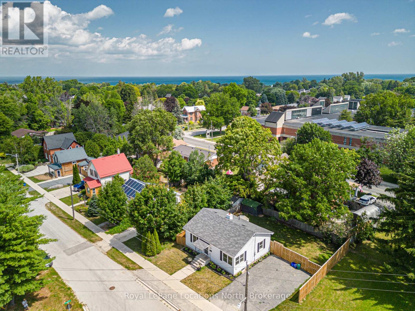 283 Denmark Street, Meaford, Ontario  N4L 1C2 - Photo 4 - X12310172
