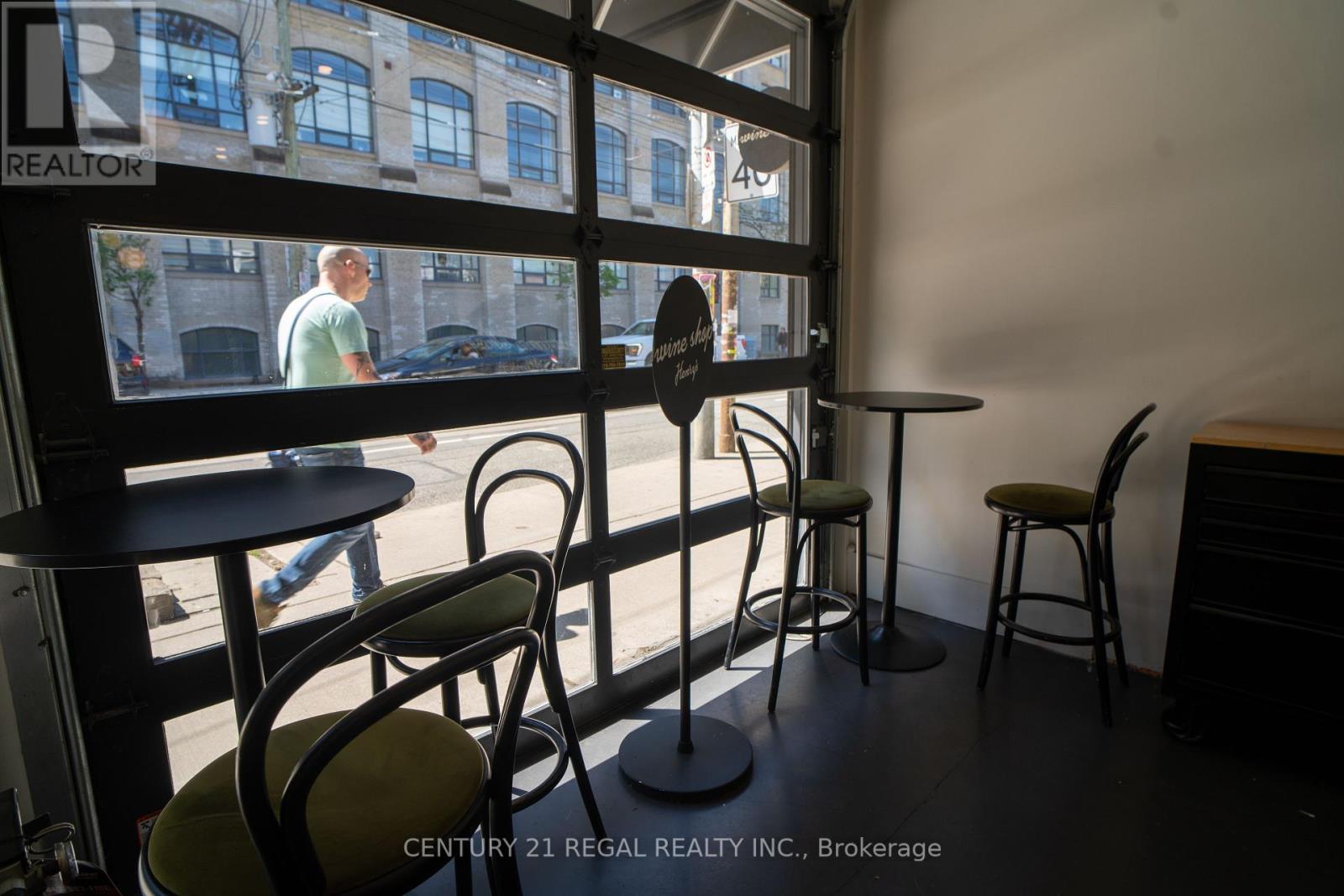 920-922 Queen Street W, Toronto, Ontario  M6J 1G6 - Photo 16 - C12310552