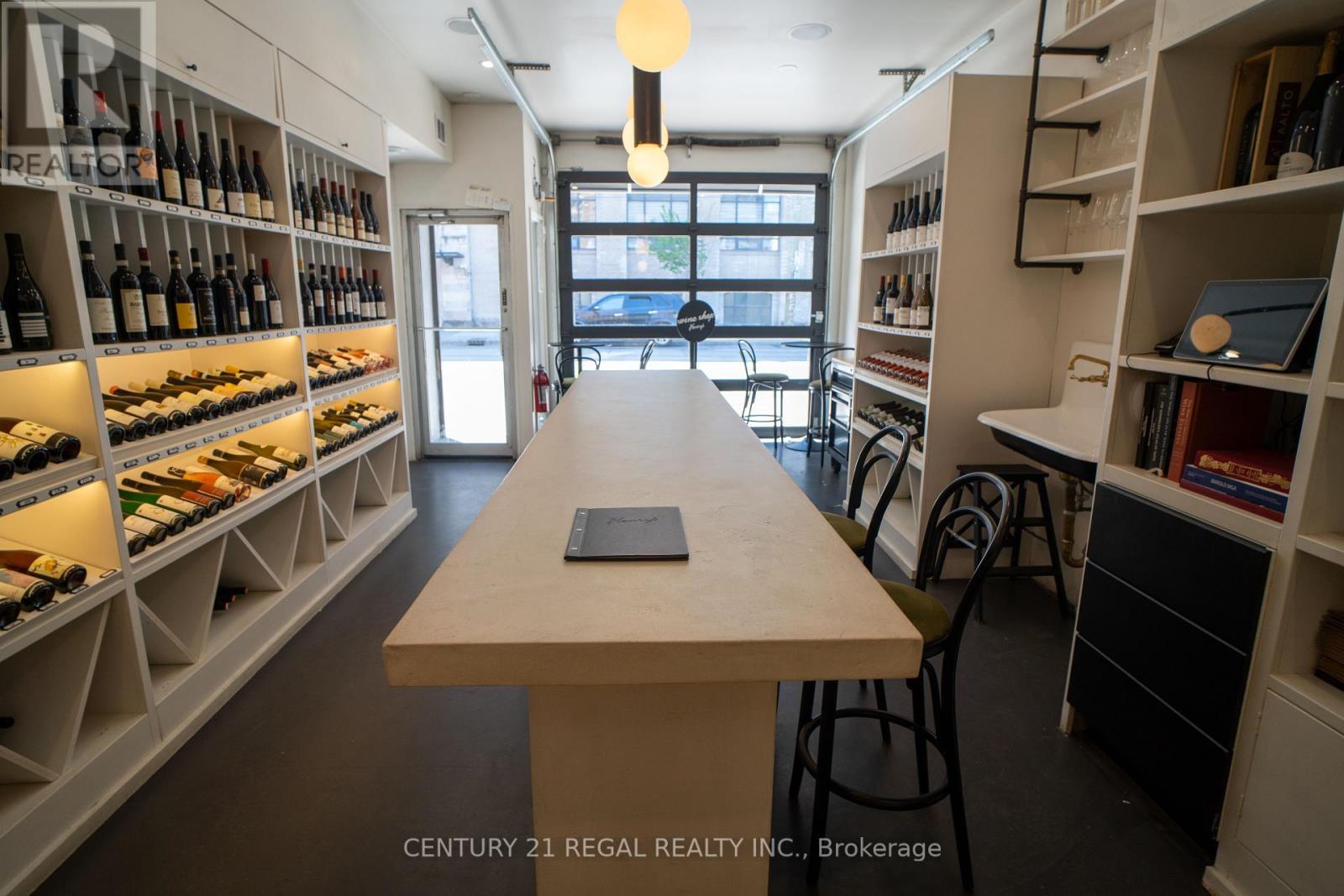 920-922 Queen Street W, Toronto, Ontario  M6J 1G6 - Photo 20 - C12310552