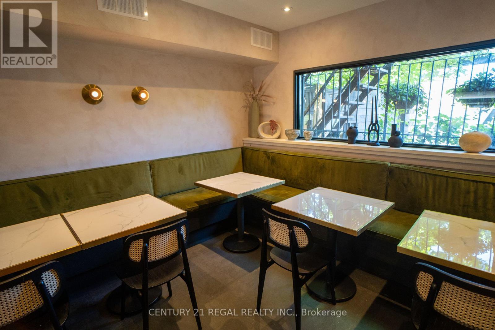 920-922 Queen Street W, Toronto, Ontario  M6J 1G6 - Photo 32 - C12310552
