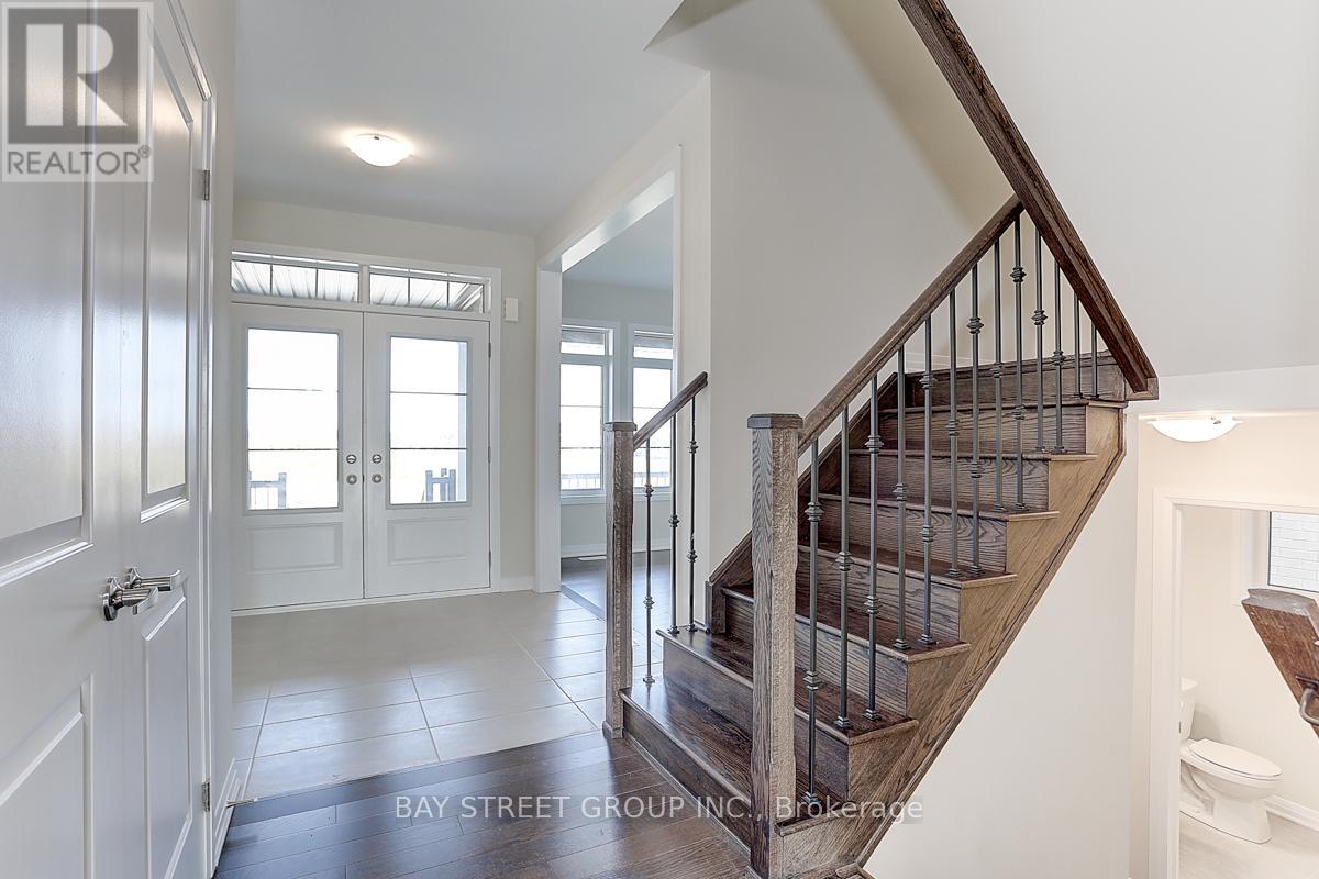 1580 Sharpe Street, Innisfil, Ontario  L9S 0R3 - Photo 5 - N12311528
