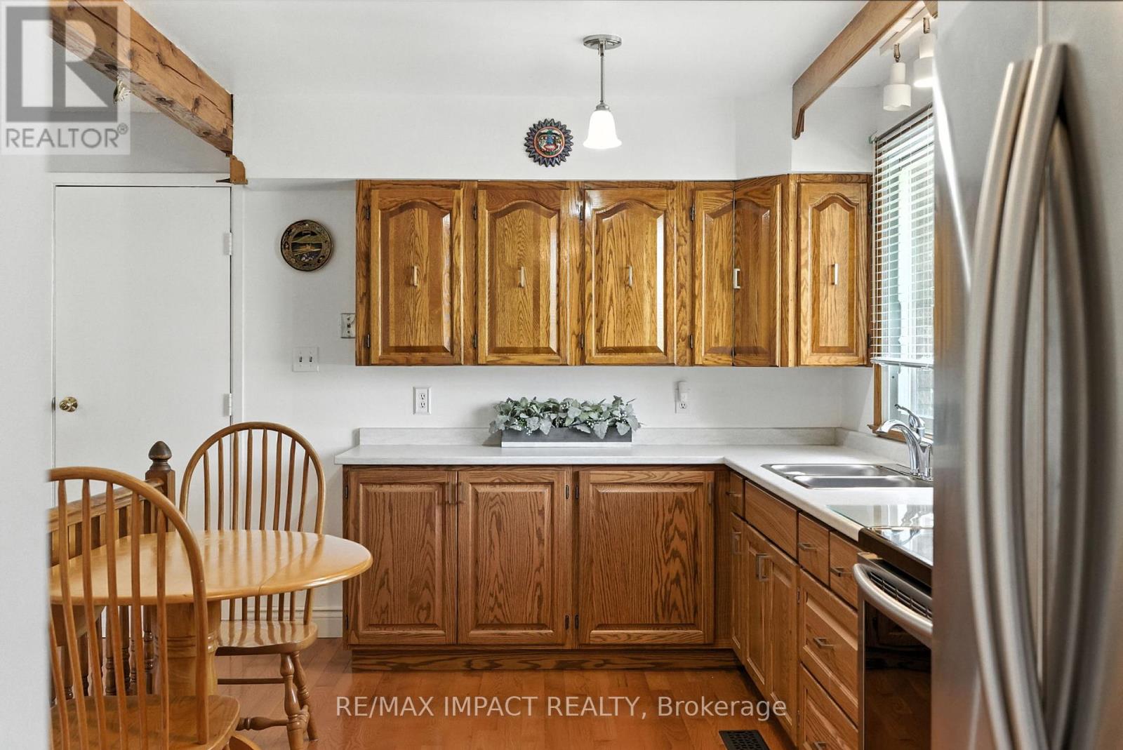 28 Pinewood Crescent, Kawartha Lakes, Ontario  L0A 1K0 - Photo 11 - X12311634