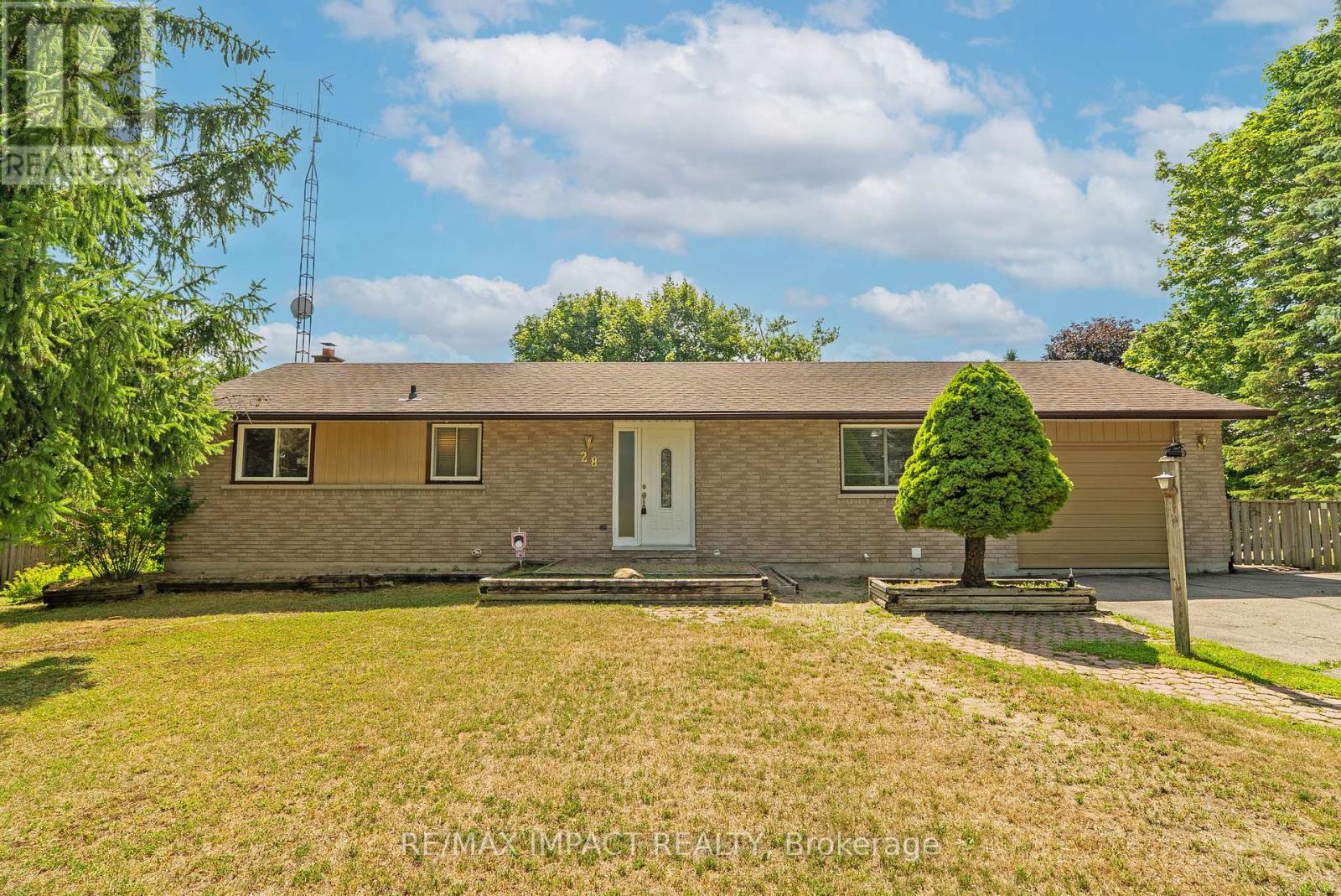 28 Pinewood Crescent, Kawartha Lakes, Ontario  L0A 1K0 - Photo 3 - X12311634