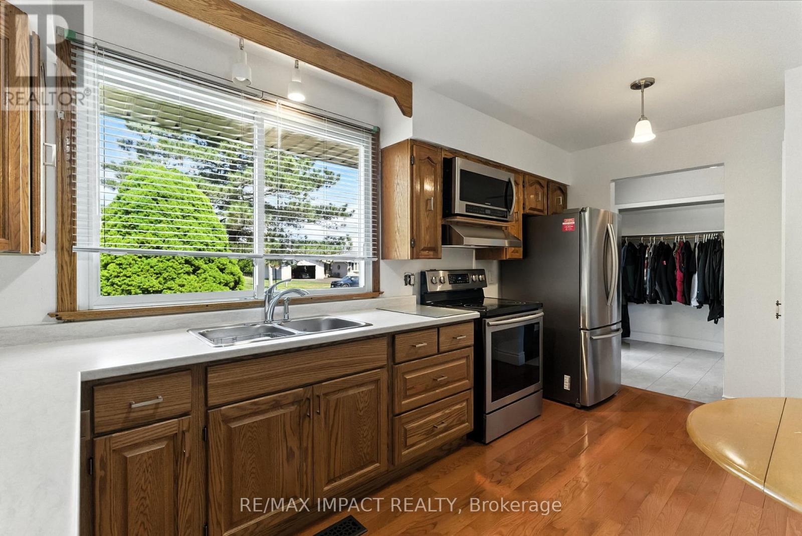 28 Pinewood Crescent, Kawartha Lakes, Ontario  L0A 1K0 - Photo 7 - X12311634