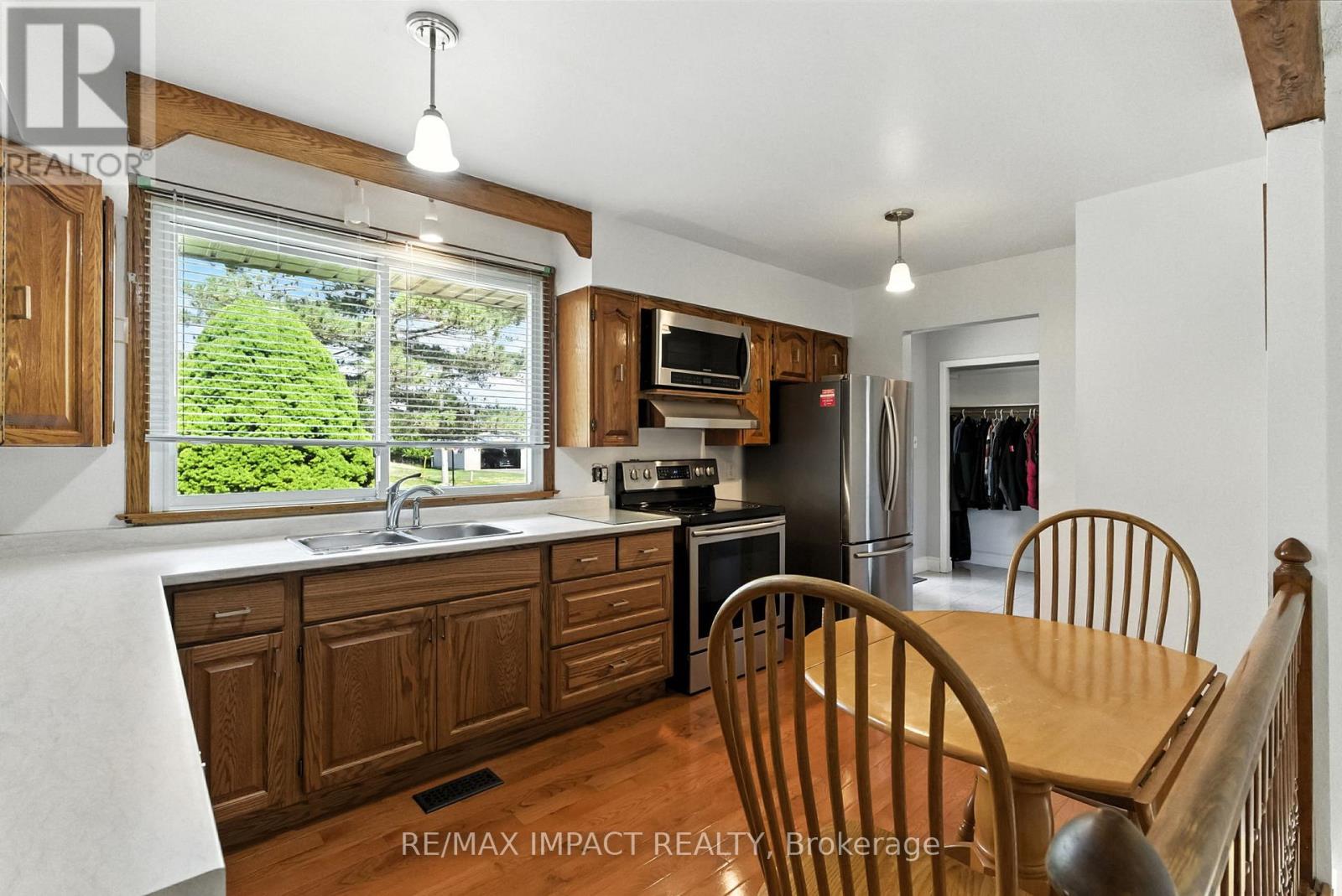 28 Pinewood Crescent, Kawartha Lakes, Ontario  L0A 1K0 - Photo 8 - X12311634