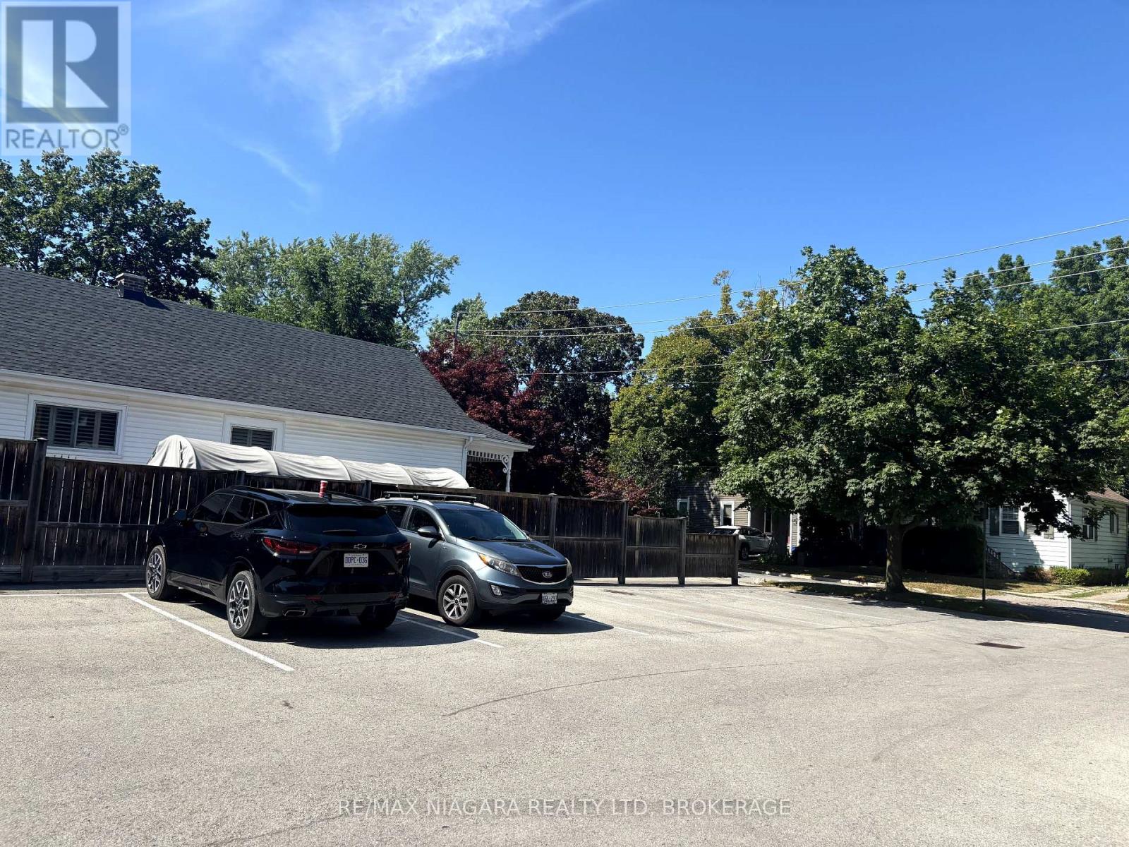 17 Simcoe Street, St. Catharines, Ontario  L2N 5C6 - Photo 15 - X12311155