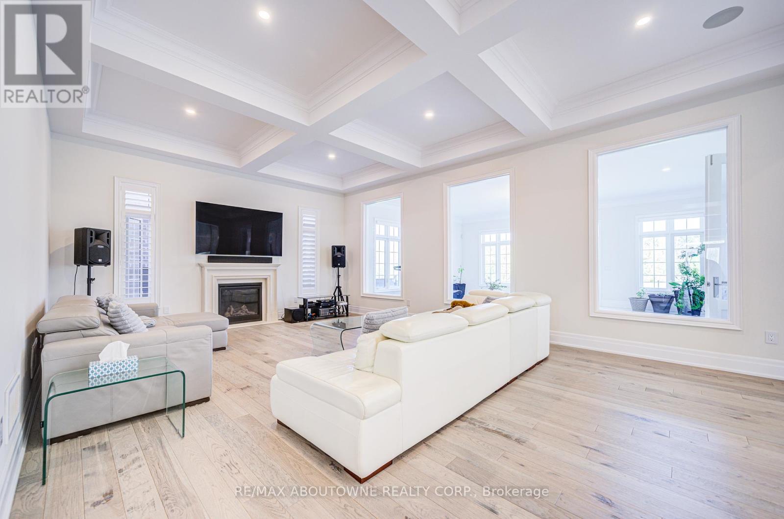 2359 Saw Whet Boulevard, Oakville, Ontario  L6M 5M8 - Photo 17 - W12311489