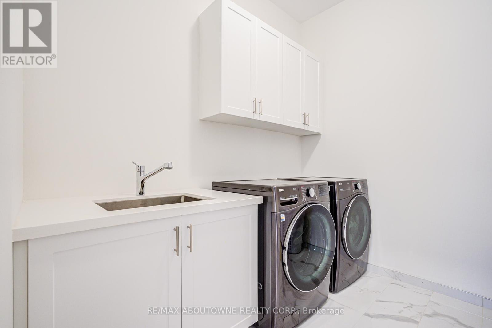 2359 Saw Whet Boulevard, Oakville, Ontario  L6M 5M8 - Photo 32 - W12311489