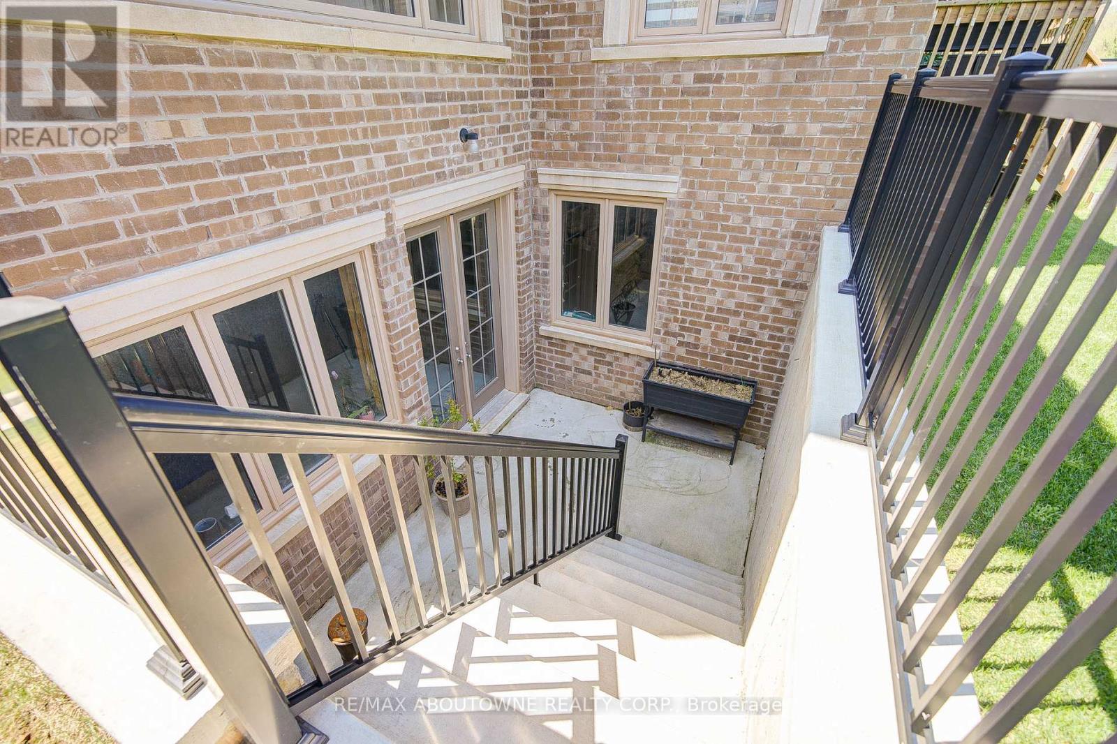 2359 Saw Whet Boulevard, Oakville, Ontario  L6M 5M8 - Photo 42 - W12311489