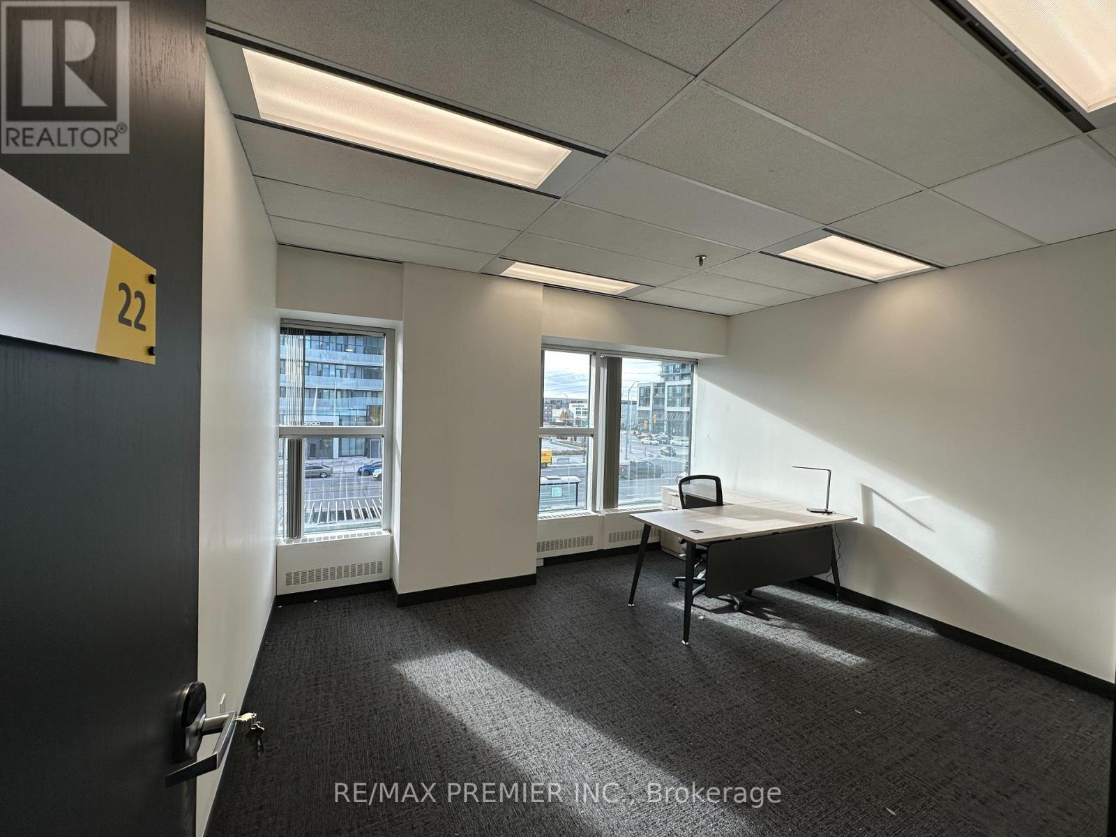 200-22 - 350 Burnhamthorpe Road W, Mississauga, Ontario  L5B 3J1 - Photo 11 - W12311548