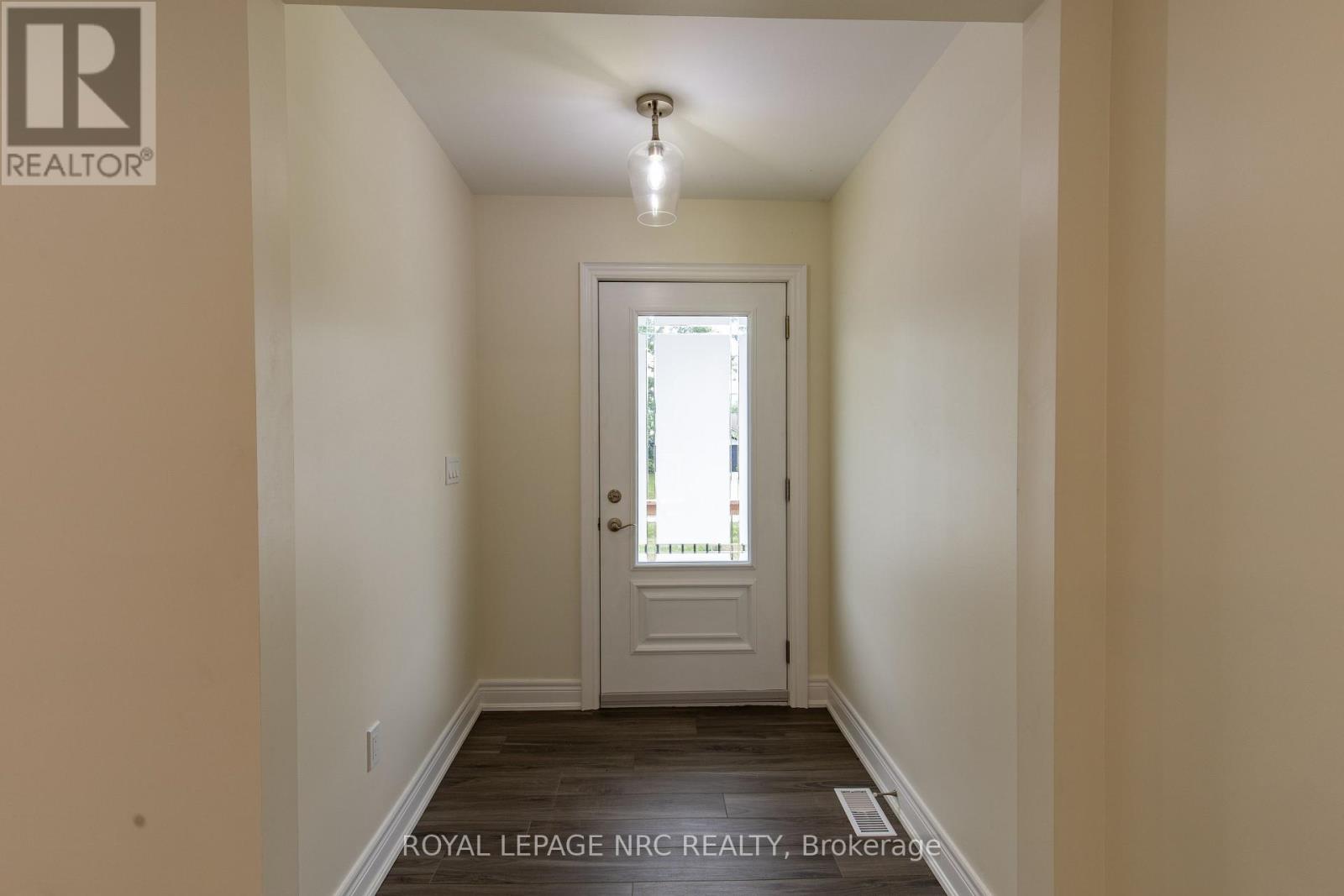 88 Merritt Parkway N, Port Colborne (Main Street), Ontario  L3K 3Y1 - Photo 12 - X12311613