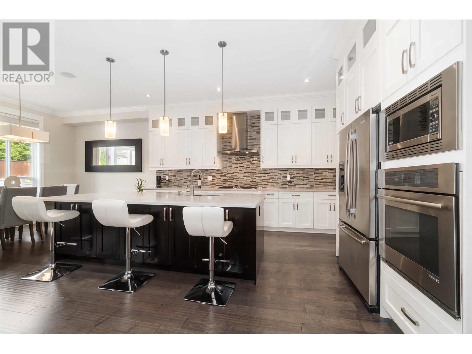 Property at 3459 DARWIN AVENUE image 3