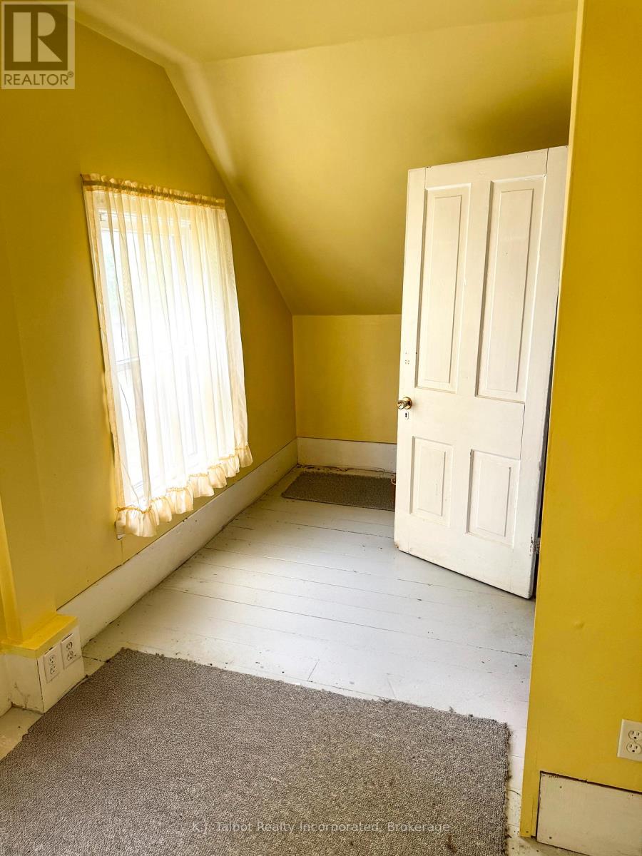 600 Fishleigh Street, Huron East, Ontario  N0G 1H0 - Photo 11 - X12311608