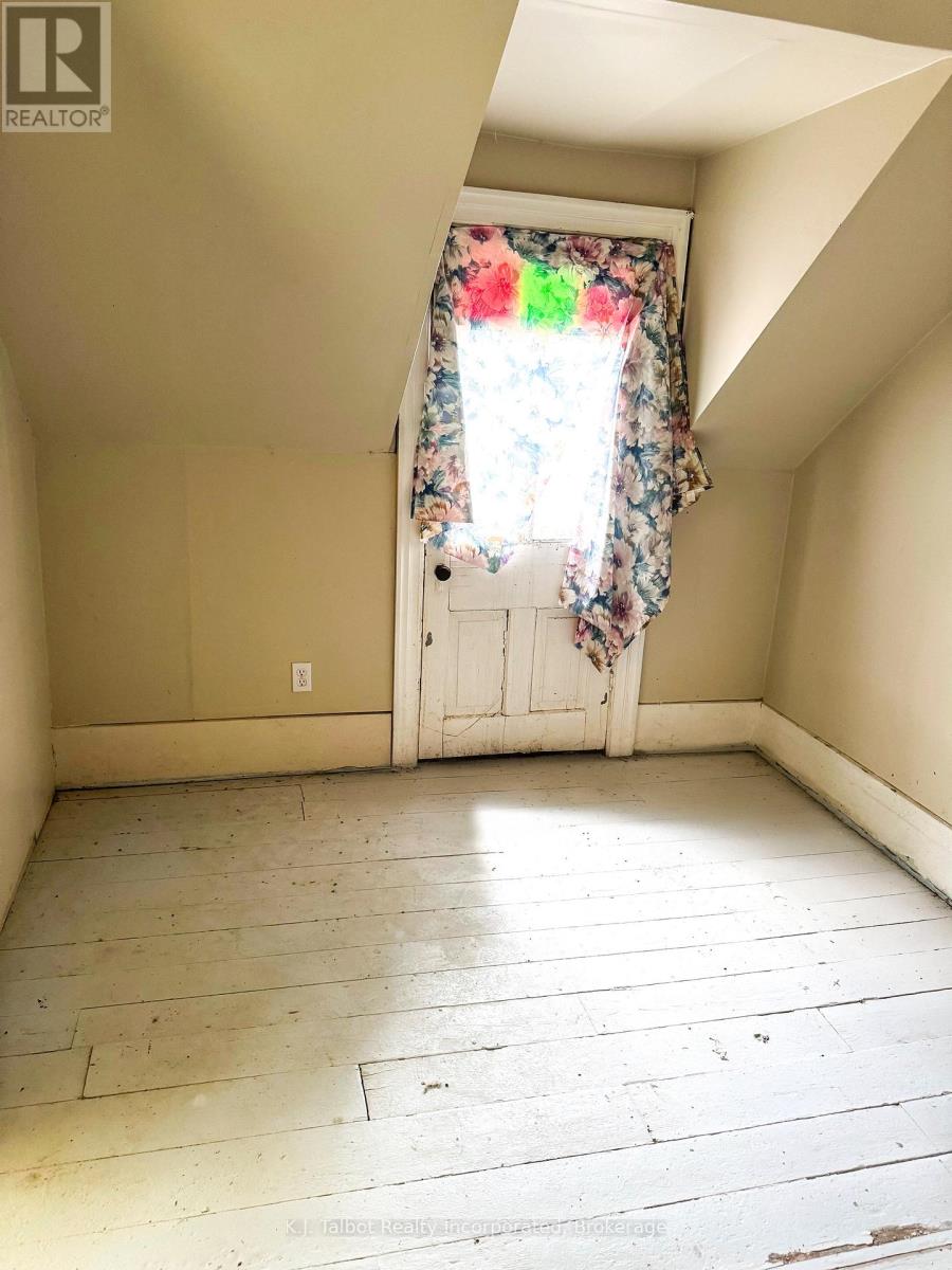 600 Fishleigh Street, Huron East, Ontario  N0G 1H0 - Photo 14 - X12311608
