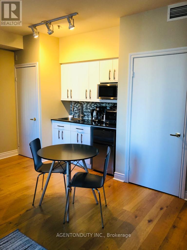 407 - 73 Richmond Street W, Toronto, Ontario  M5H 4E8 - Photo 5 - C12311636