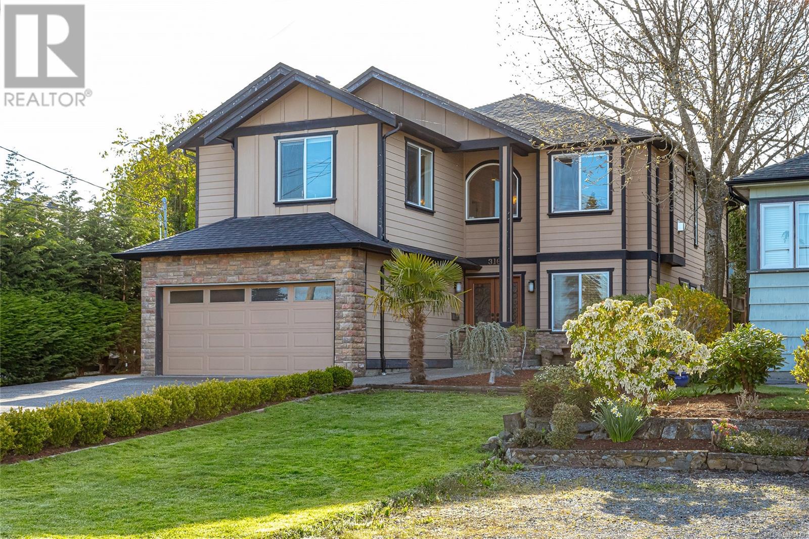 Property at 3161 Wascana St image 2