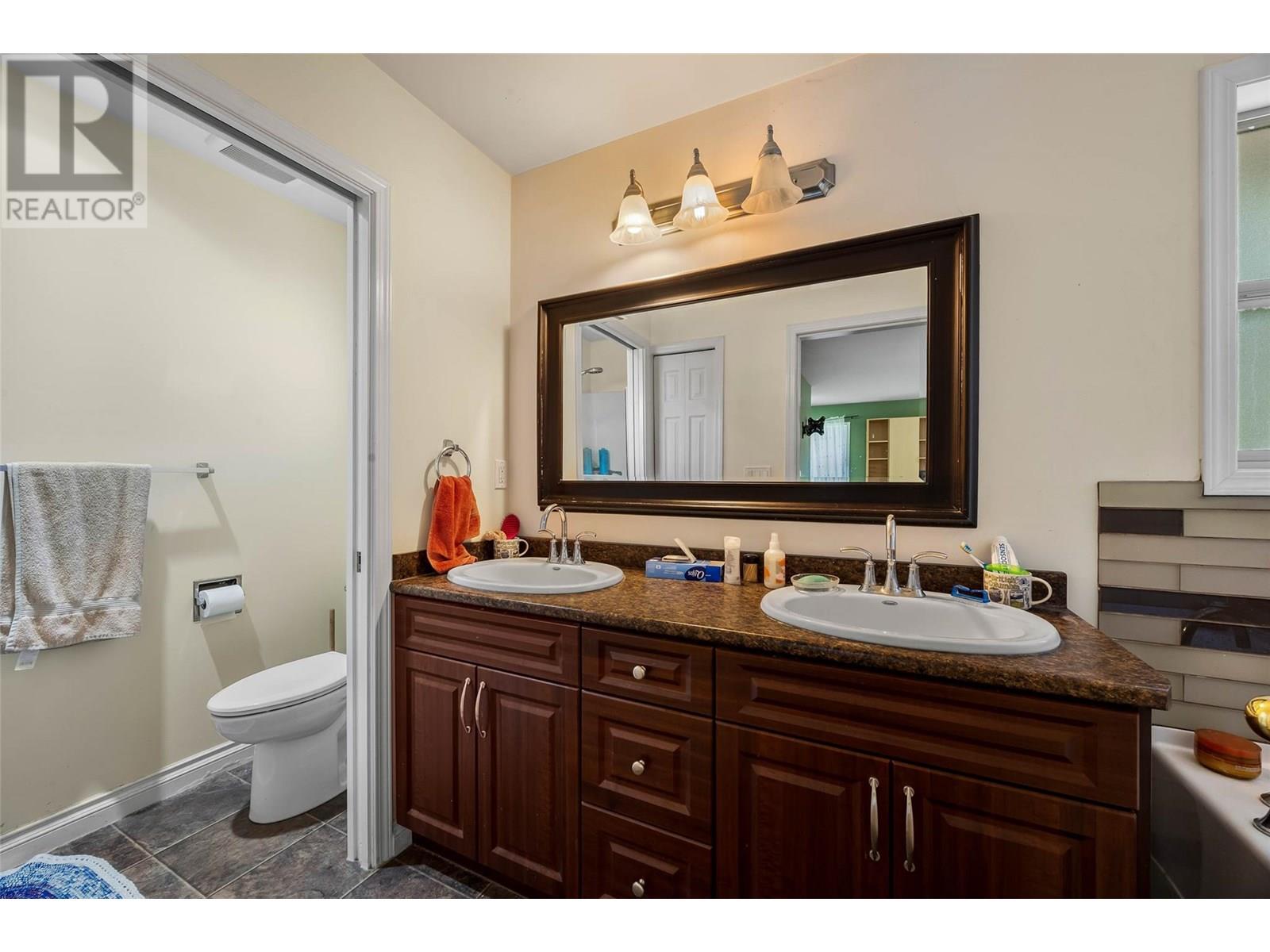 1848 Paul Lake Road, Kamloops, British Columbia  V2H 1N8 - Photo 17 - 10357528