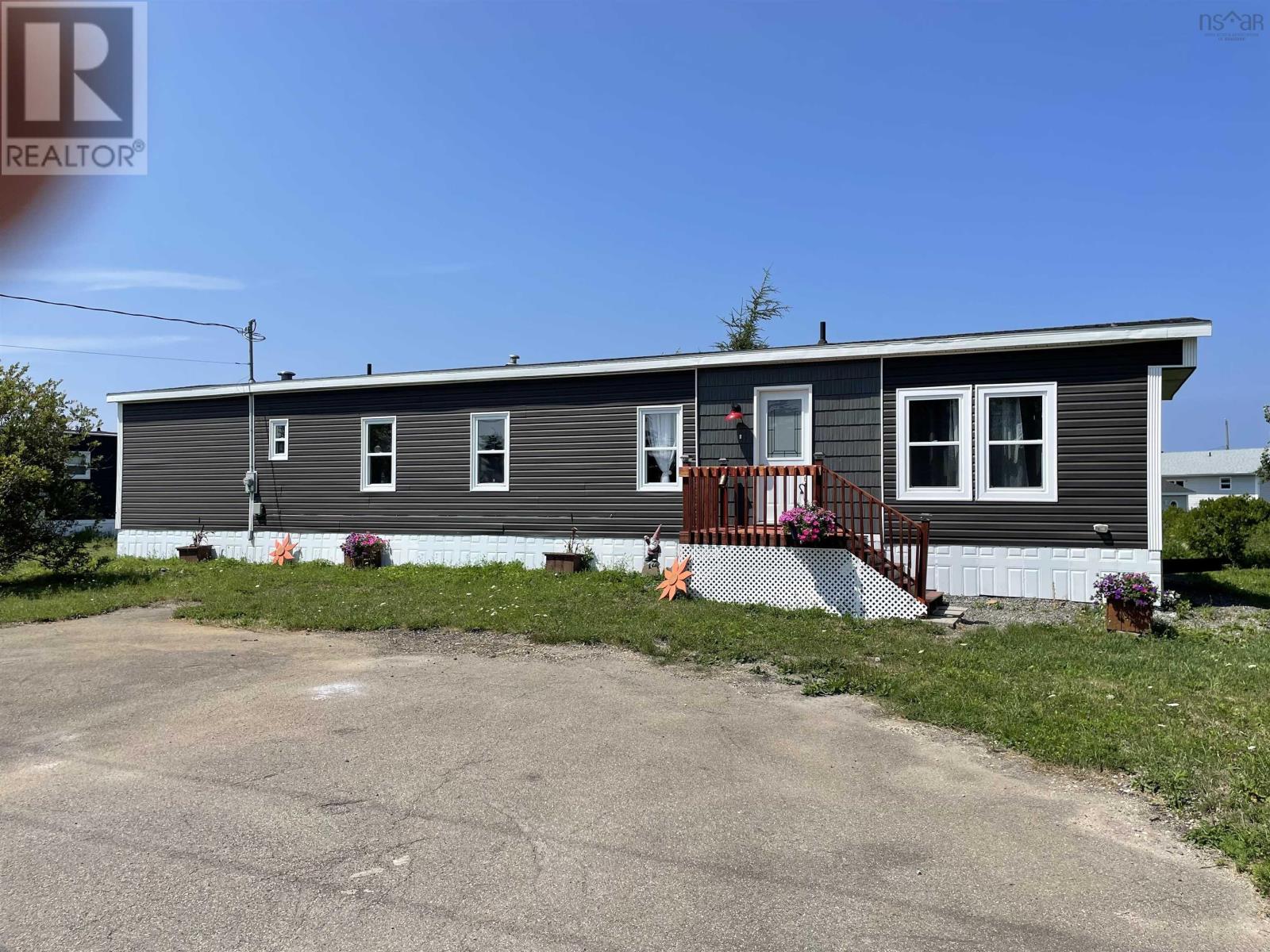 3739 New Waterford Highway, New Victoria, Nova Scotia  B1H 5B8 - Photo 2 - 202518947