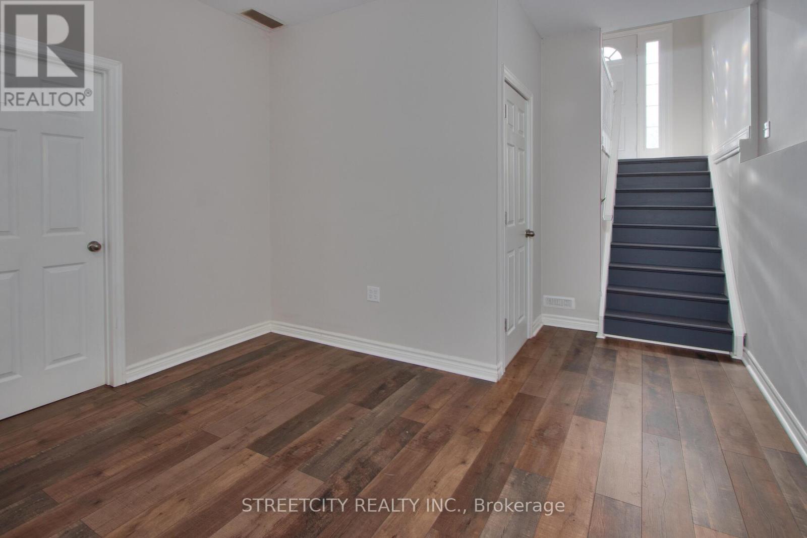 1036 Marigold Street Ne, London North, Ontario  N5X 4N9 - Photo 13 - X12308597