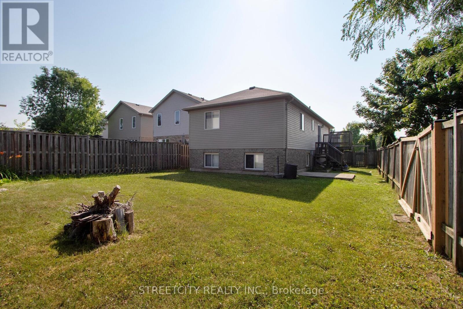 1036 Marigold Street Ne, London North, Ontario  N5X 4N9 - Photo 17 - X12308597