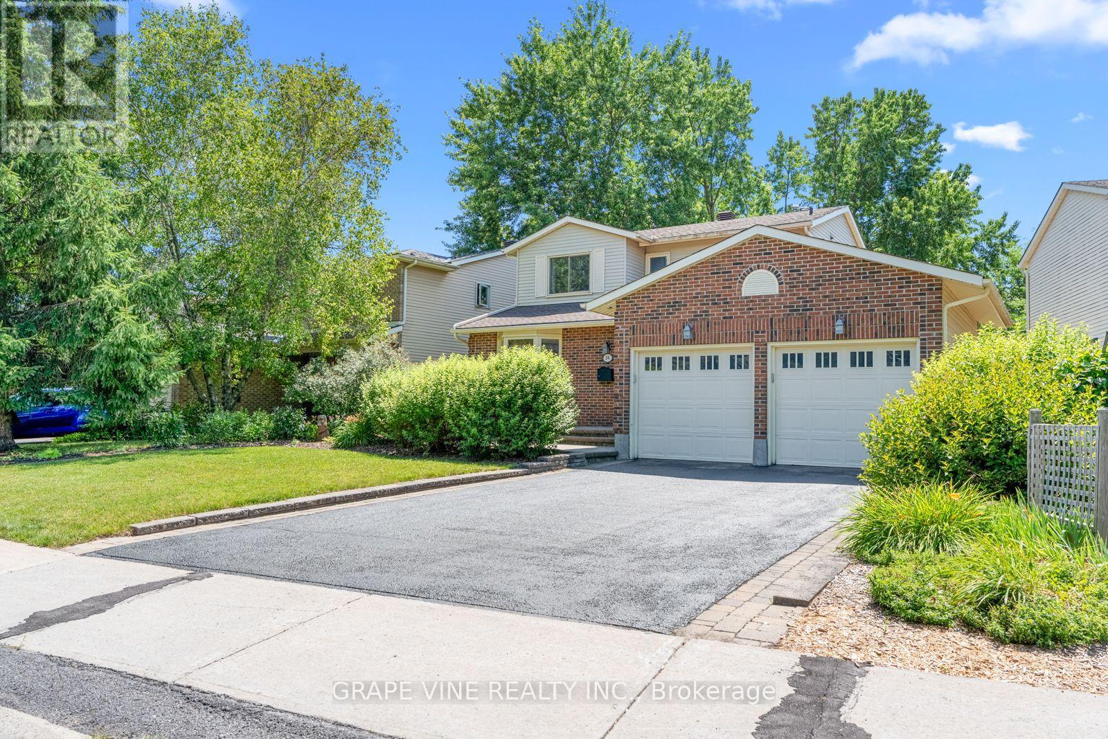 Property at 34 FOUR SEASONS DRIVE image 1