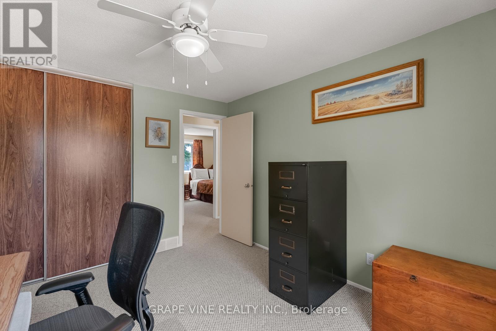 34 Four Seasons Drive, Ottawa, Ontario  K2E 7P8 - Photo 18 - X12311686