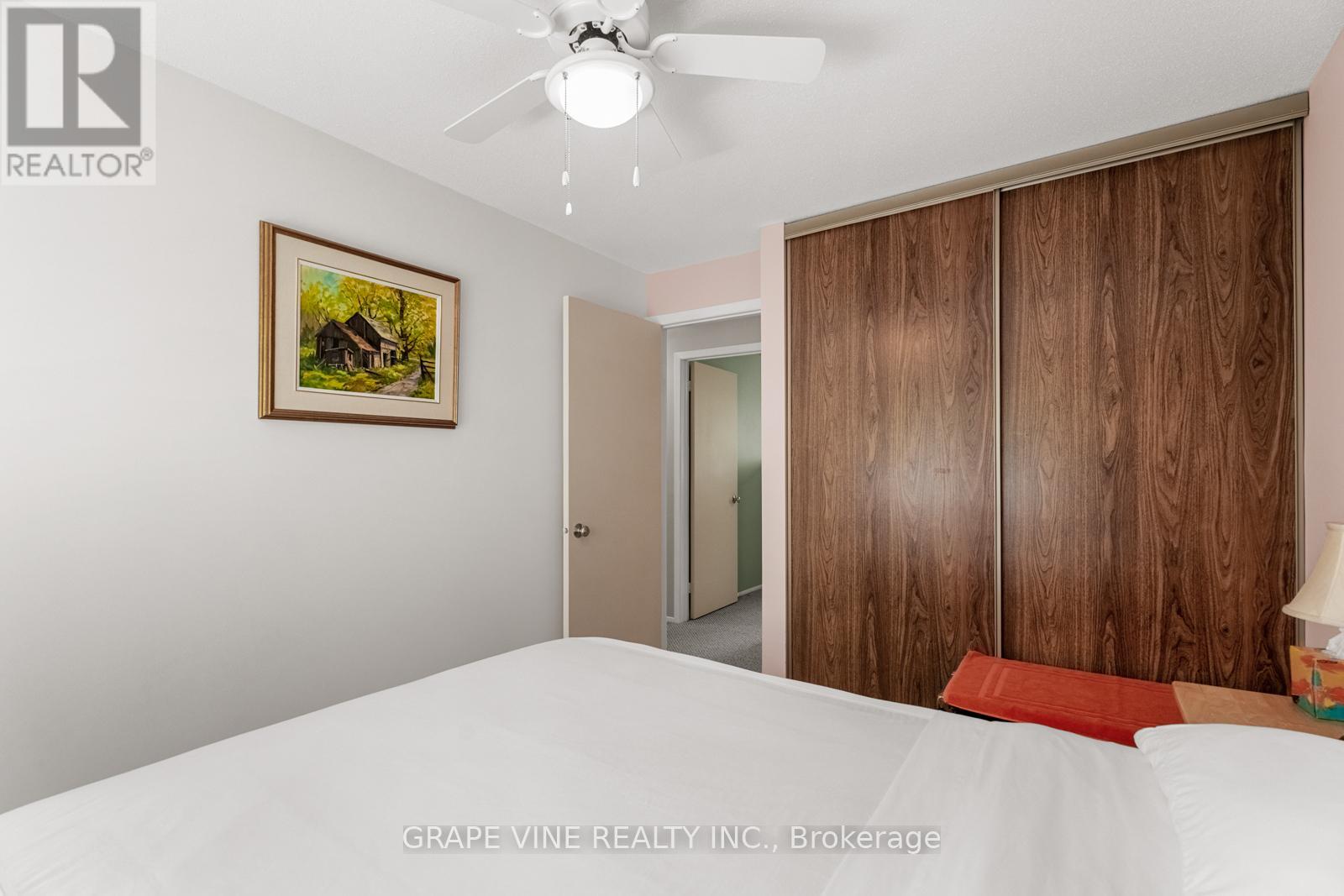 34 Four Seasons Drive, Ottawa, Ontario  K2E 7P8 - Photo 20 - X12311686