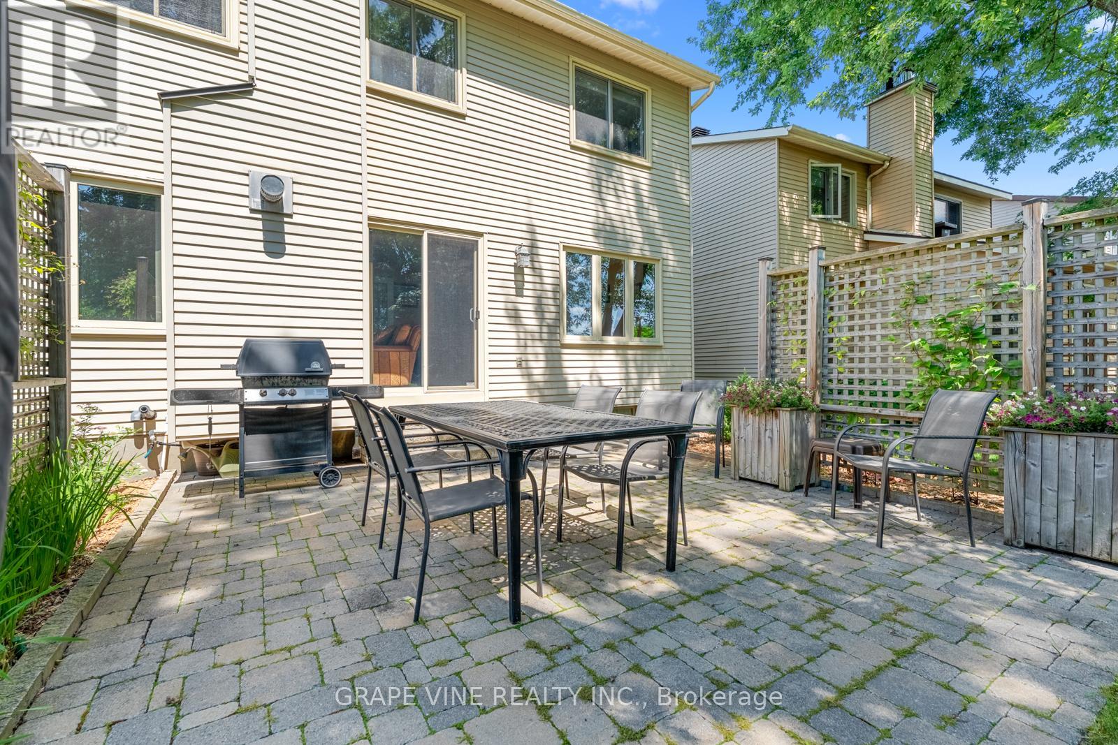 34 Four Seasons Drive, Ottawa, Ontario  K2E 7P8 - Photo 28 - X12311686