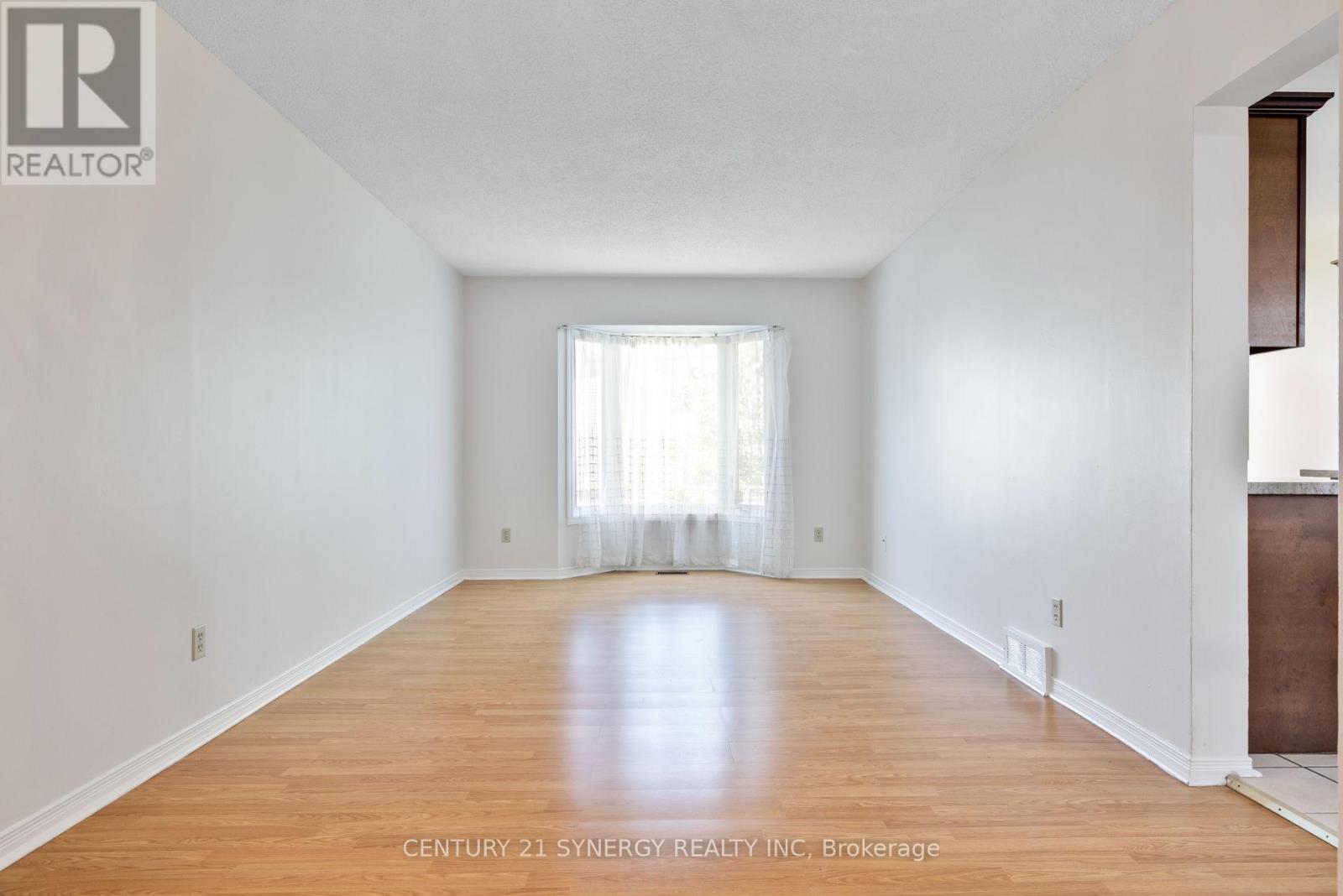 861 Karsh Drive, Ottawa, Ontario  K1G 4T9 - Photo 10 - X12311699