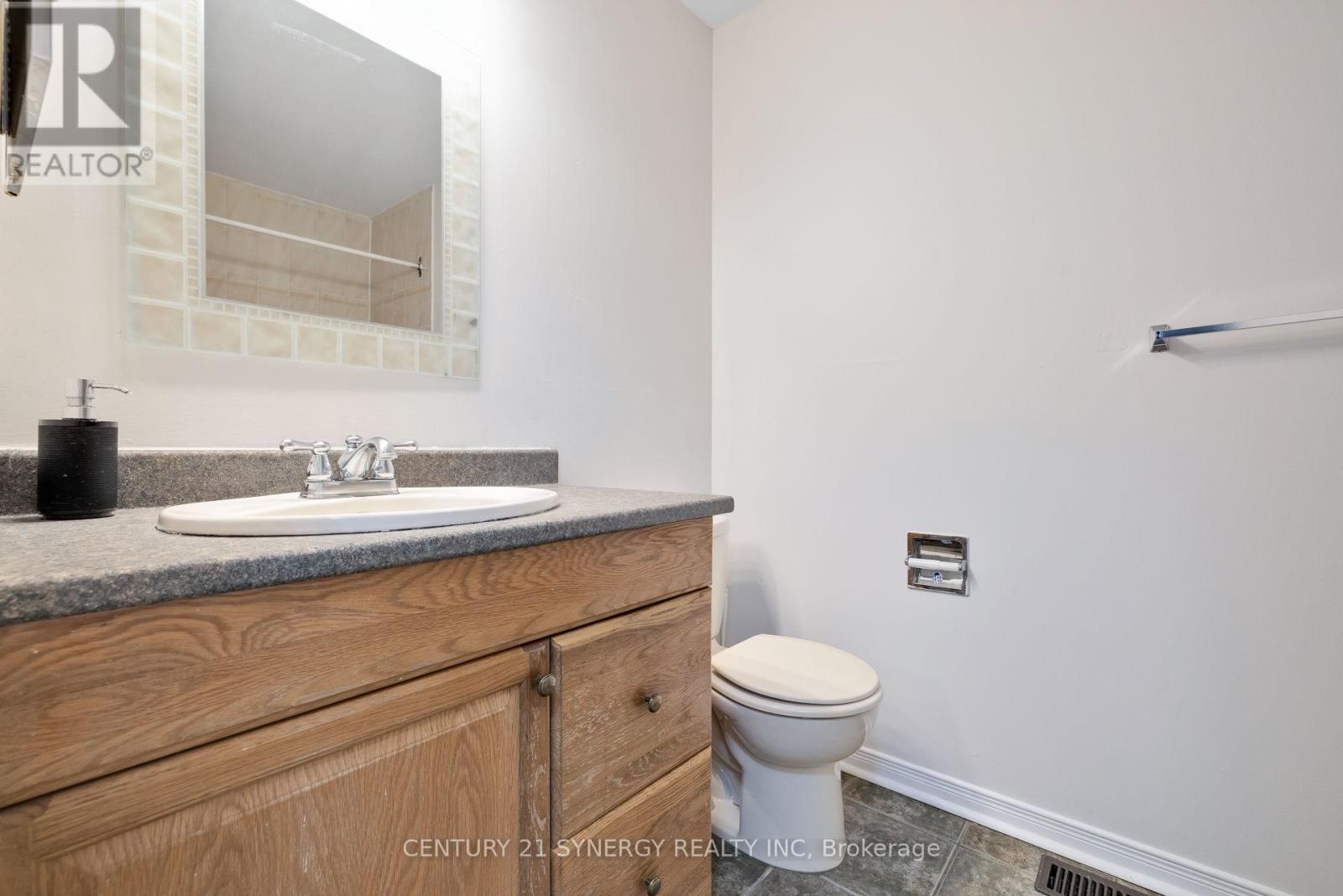 861 Karsh Drive, Ottawa, Ontario  K1G 4T9 - Photo 29 - X12311699