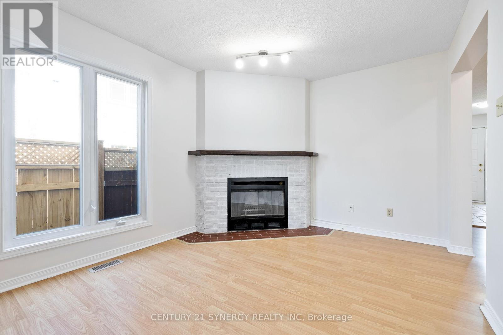 861 Karsh Drive, Ottawa, Ontario  K1G 4T9 - Photo 7 - X12311699