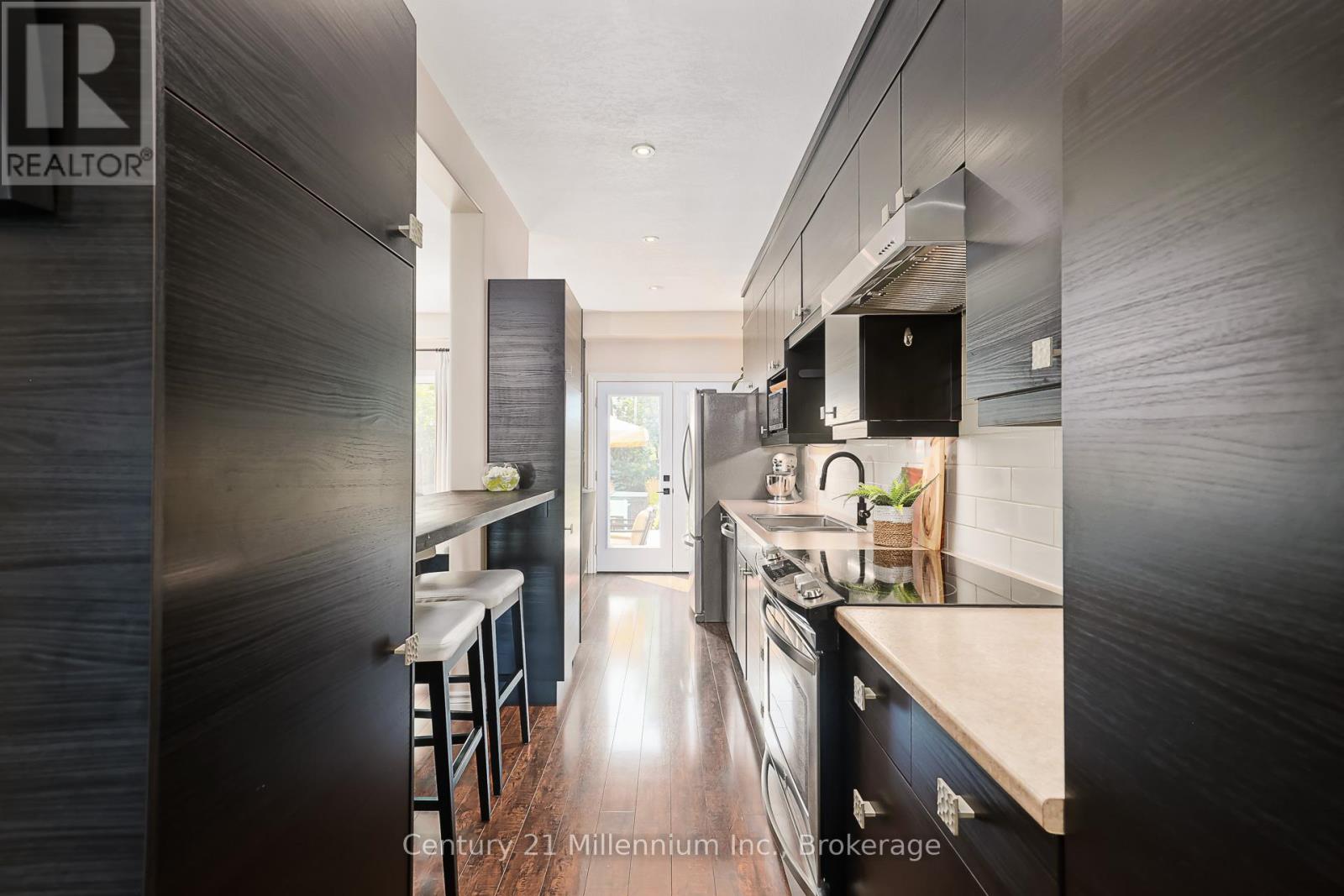 14 Thomas Drive, Collingwood, Ontario L9Y 0A6 - Photo 19 - S12311659