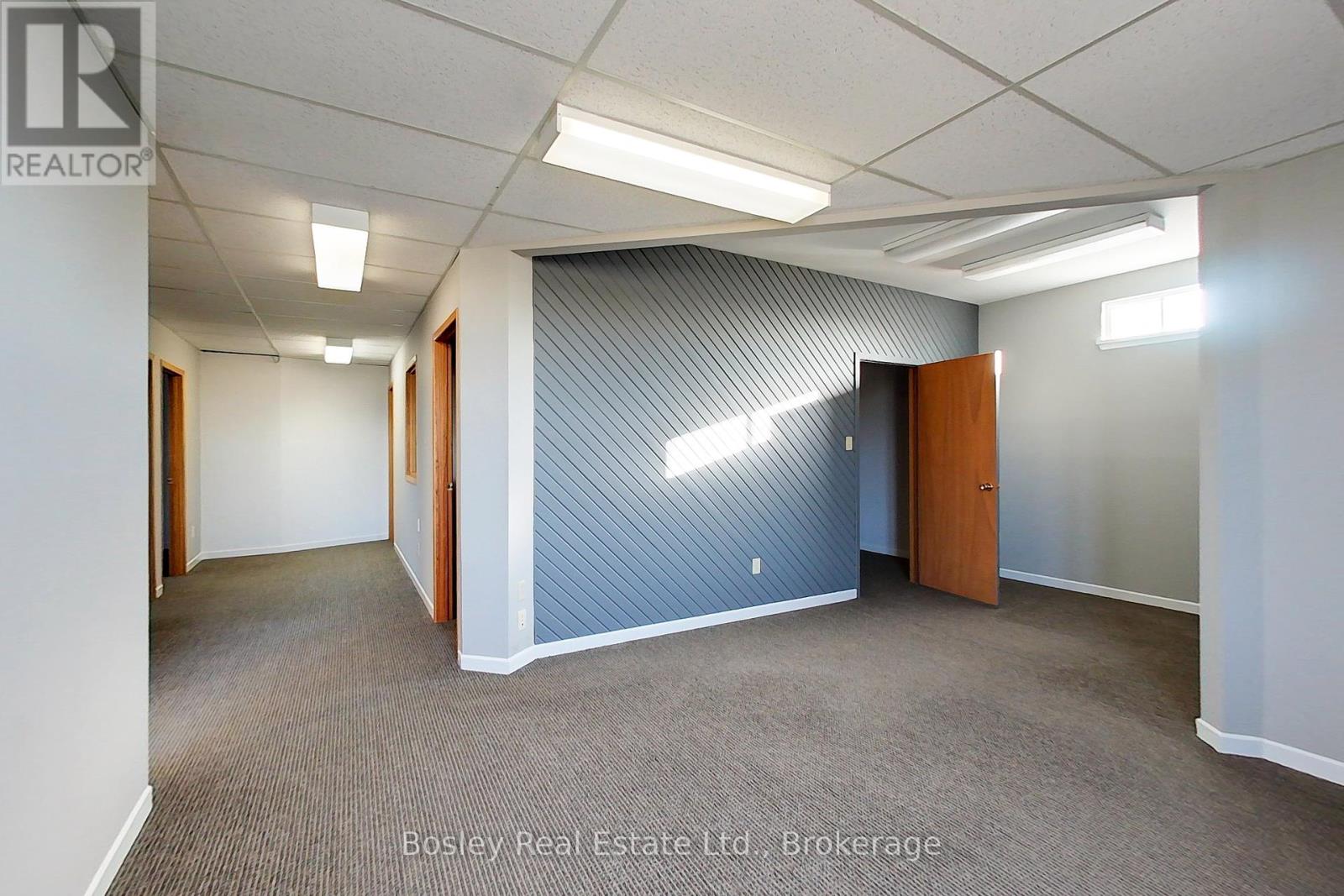 201n - 864 Hurontario Street, Collingwood, Ontario  L9Y 0G7 - Photo 2 - S12311761