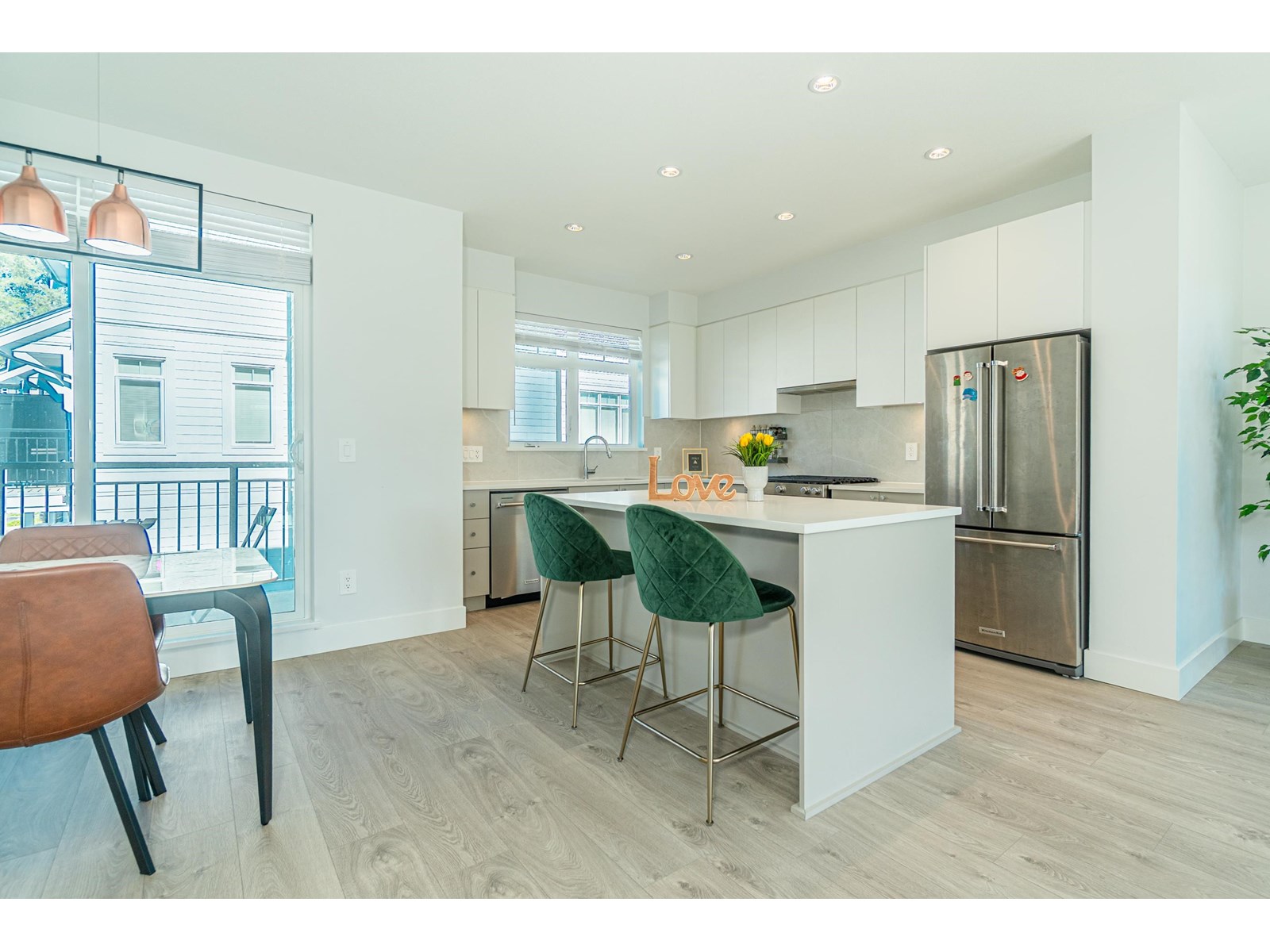 18 2070 Oak Meadows Drive, Surrey, British Columbia  V3Z 1J1 - Photo 4 - R3031399