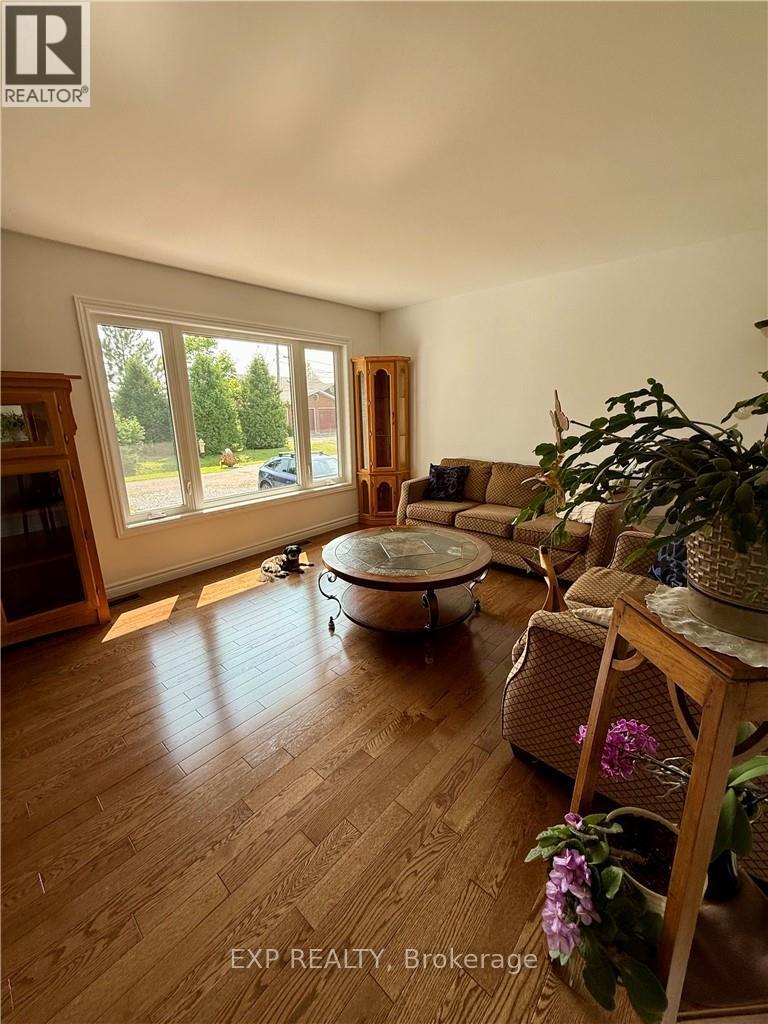 33 Dubeau Street, West Nipissing (Verner), Ontario  P0H 2M0 - Photo 30 - X12311650