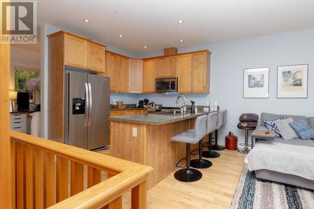 14 728 Gibsons Way, Gibsons, British Columbia  V0N 1V9 - Photo 11 - R3030799